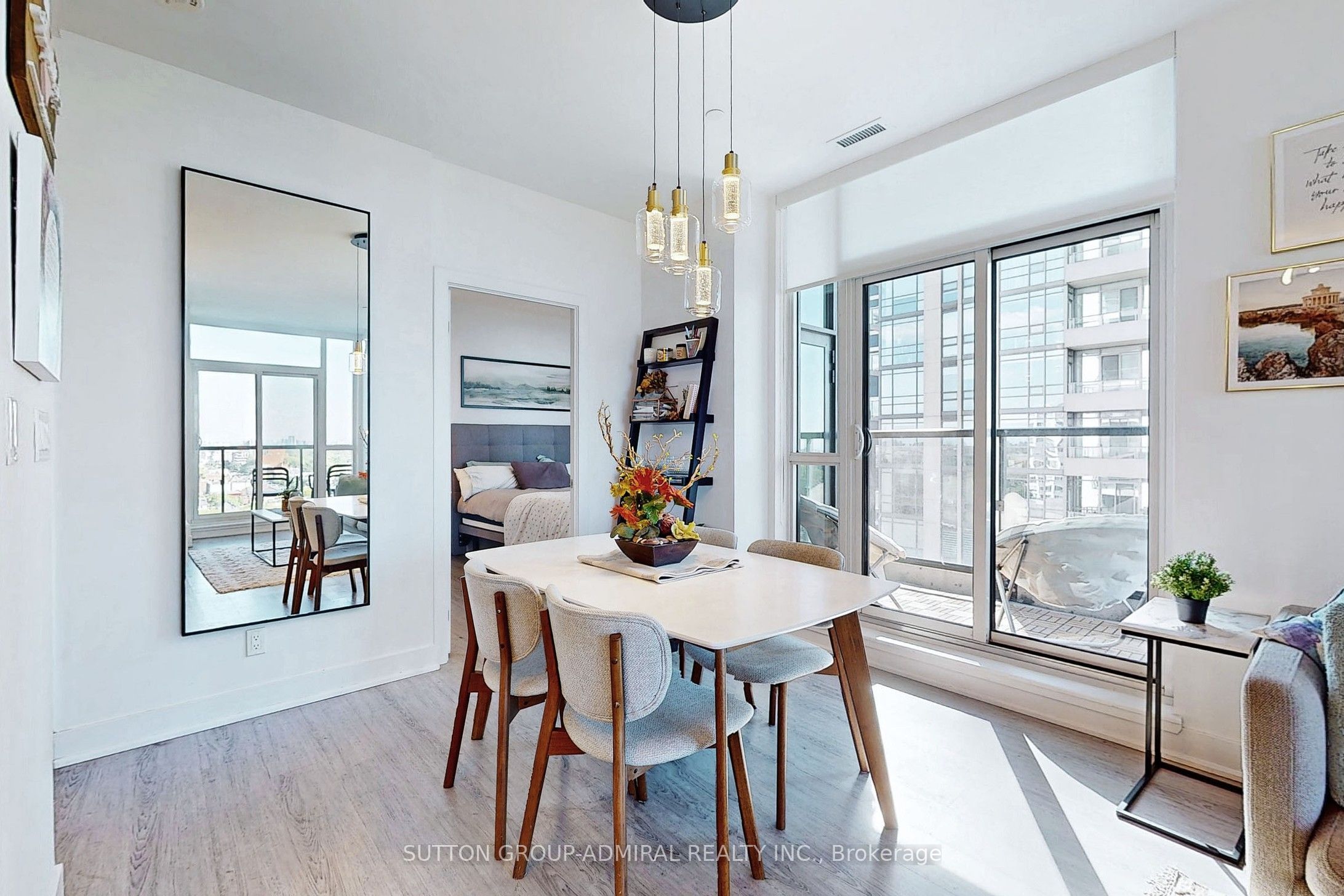 1486 Bathurst Street 907 Property Photo 4