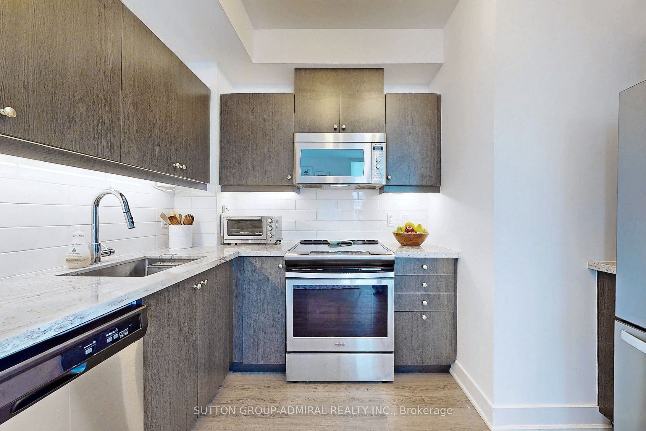 1486 Bathurst Street 907 Property Photo 10
