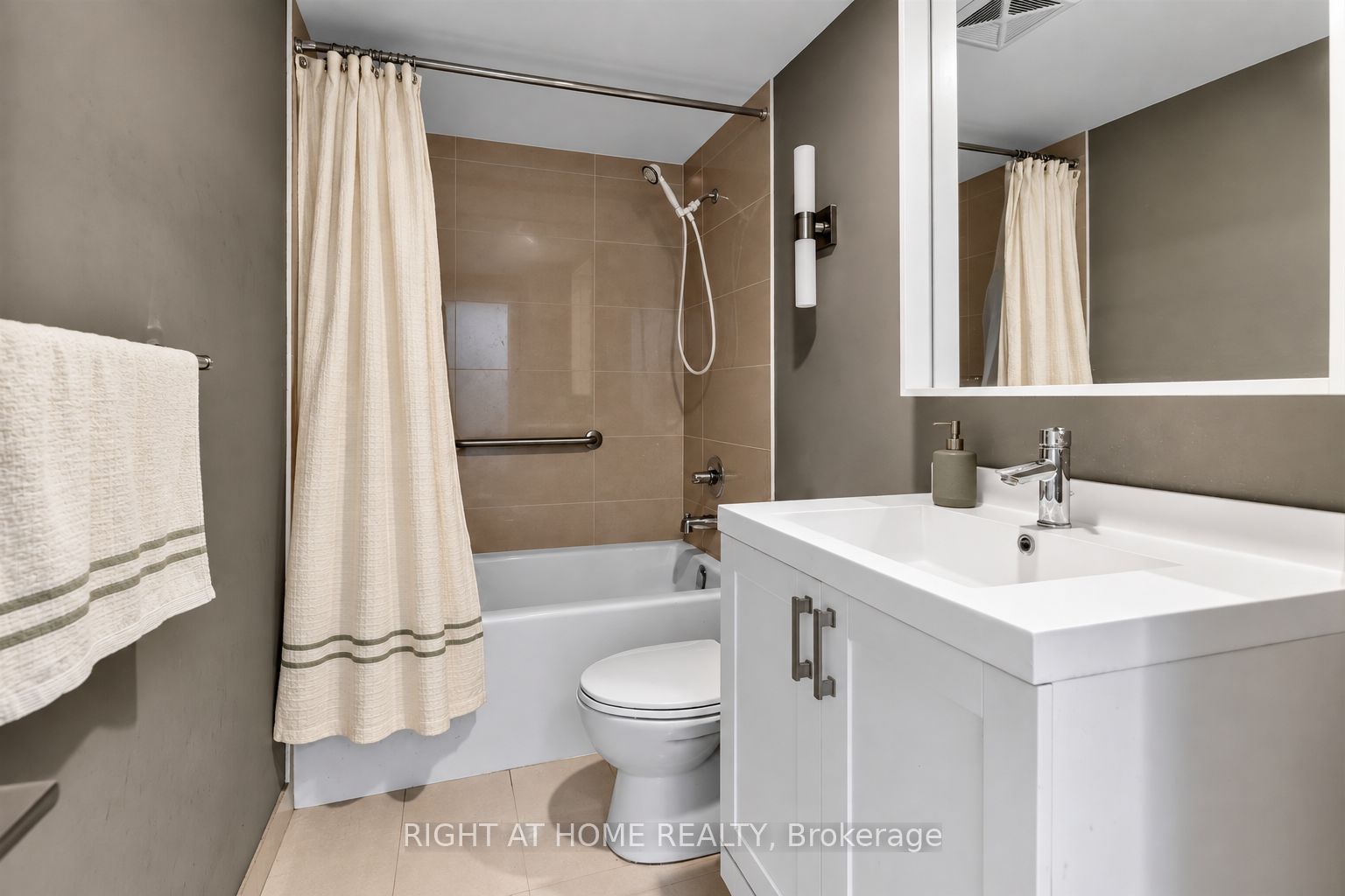 18 Graydon Hall Drive 509 Property Photo 22