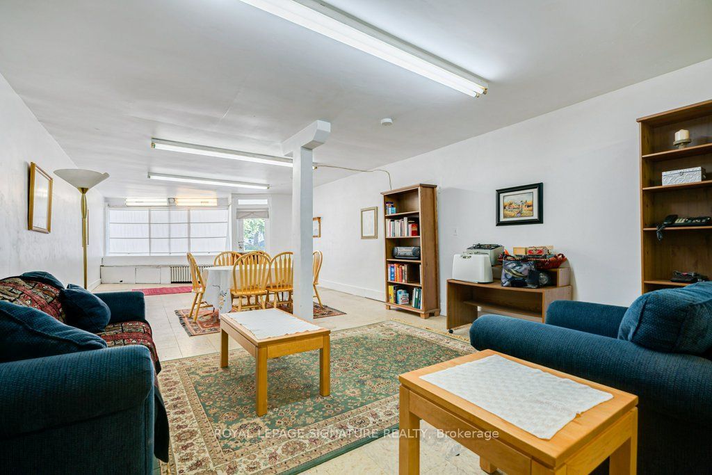724 Vaughan Road Property Photo 4