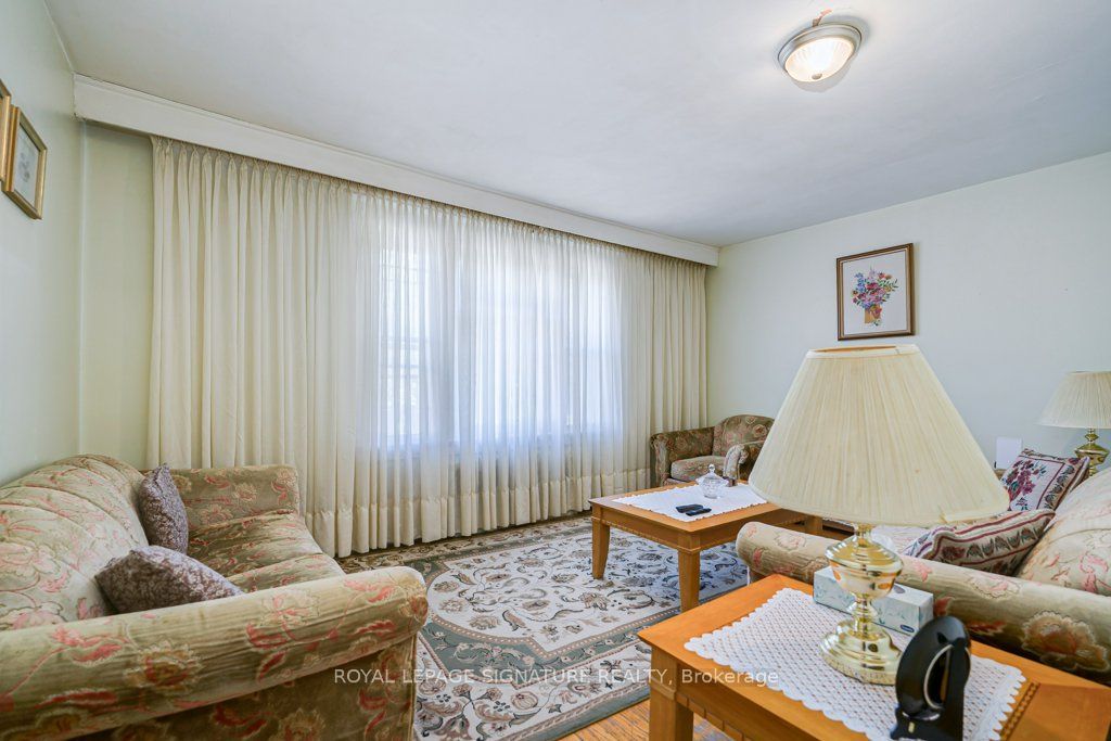 724 Vaughan Road Property Photo 13