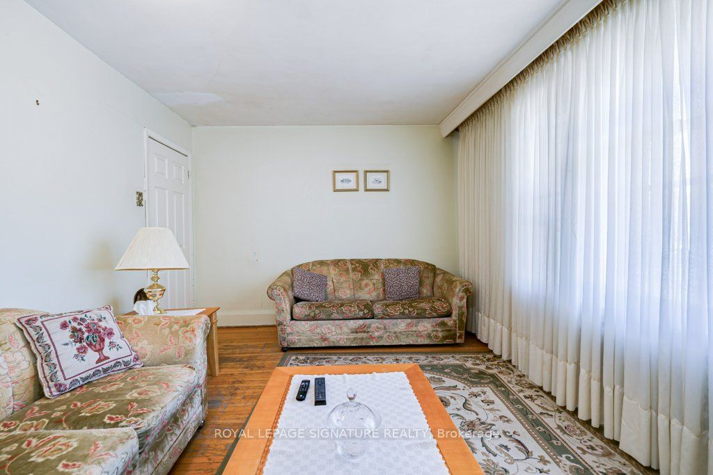 724 Vaughan Road Property Photo 14