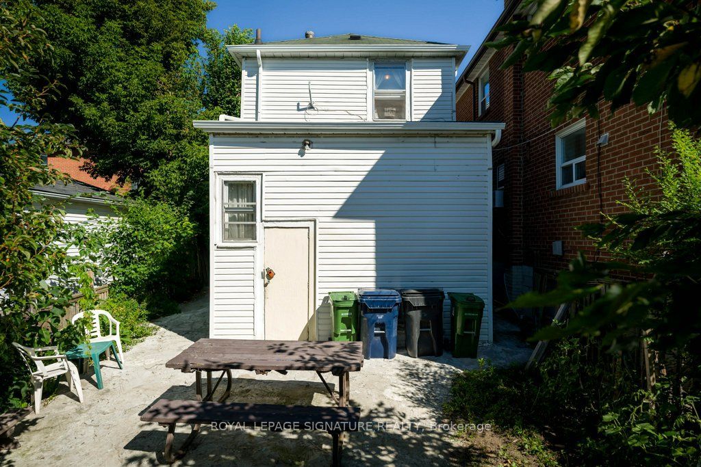 724 Vaughan Road Property Photo 22