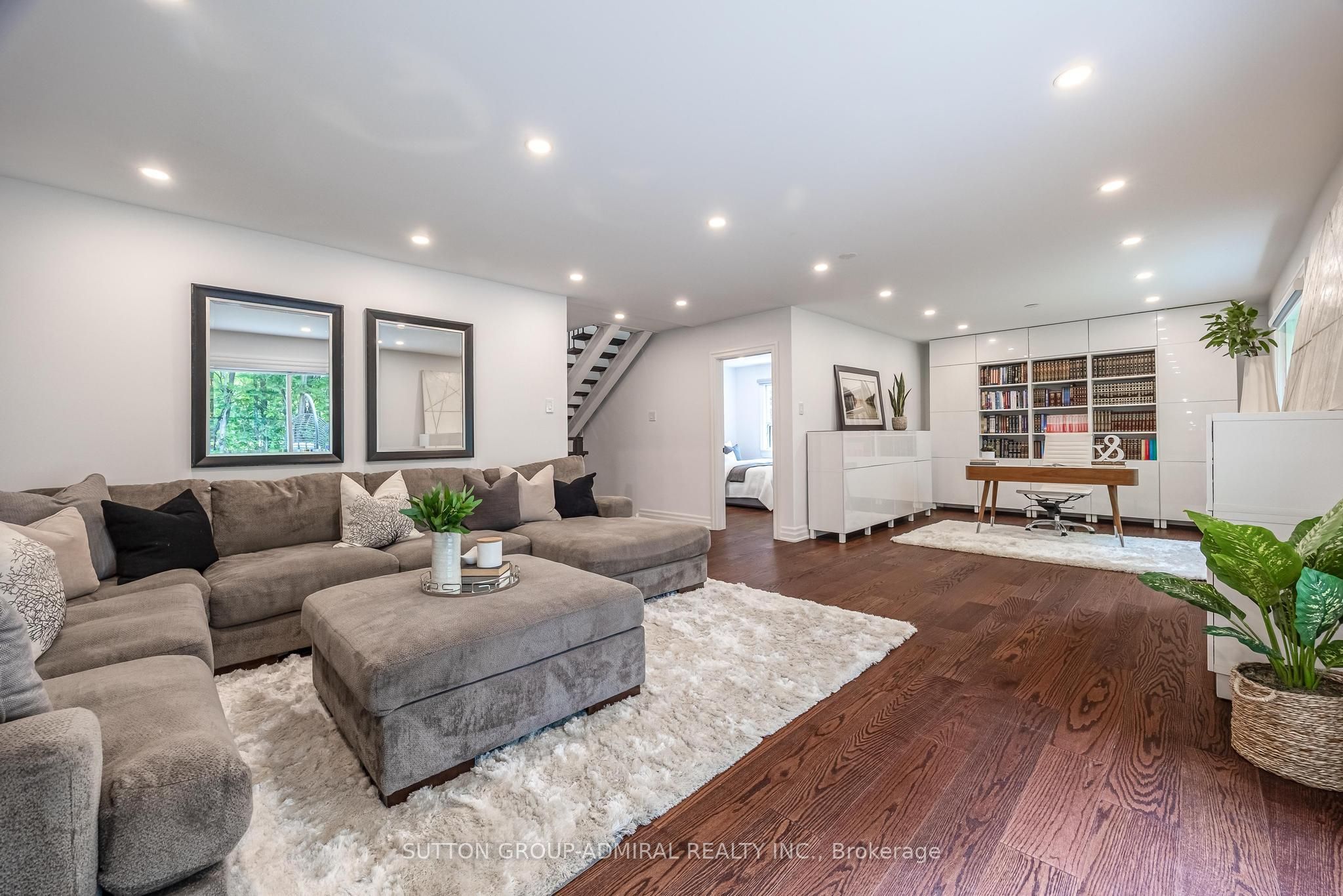 256 Torresdale Avenue Property Photo 22