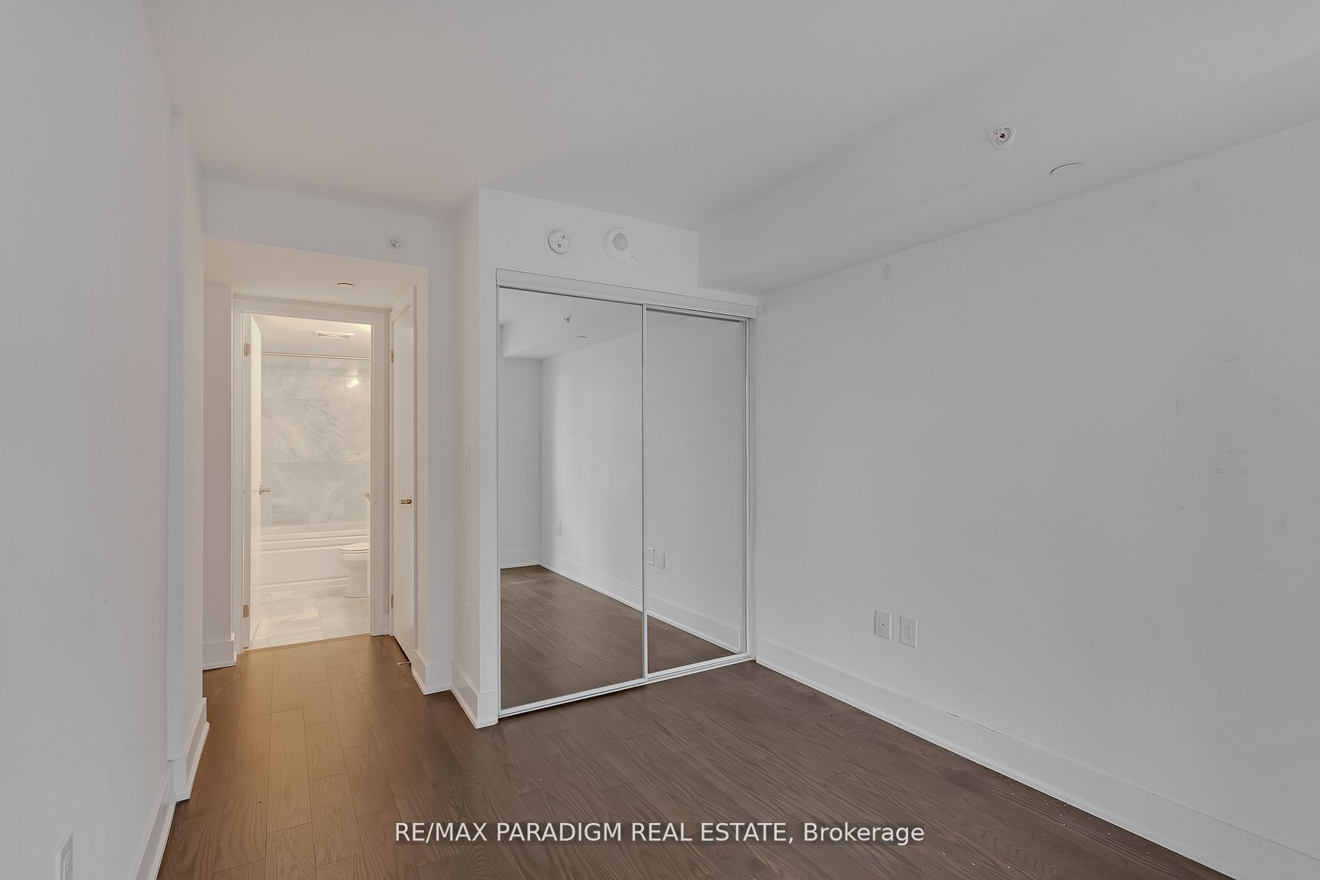 955 Bay Street 2501 Property Photo 3