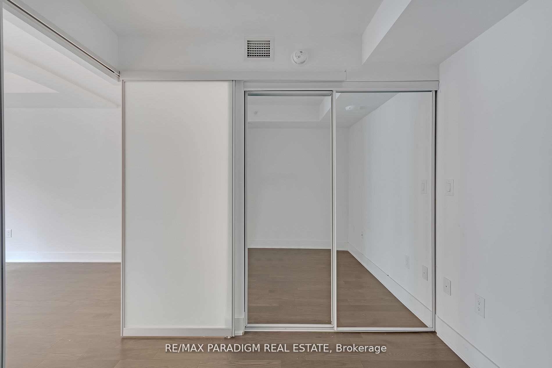 955 Bay Street 2501 Property Photo 5