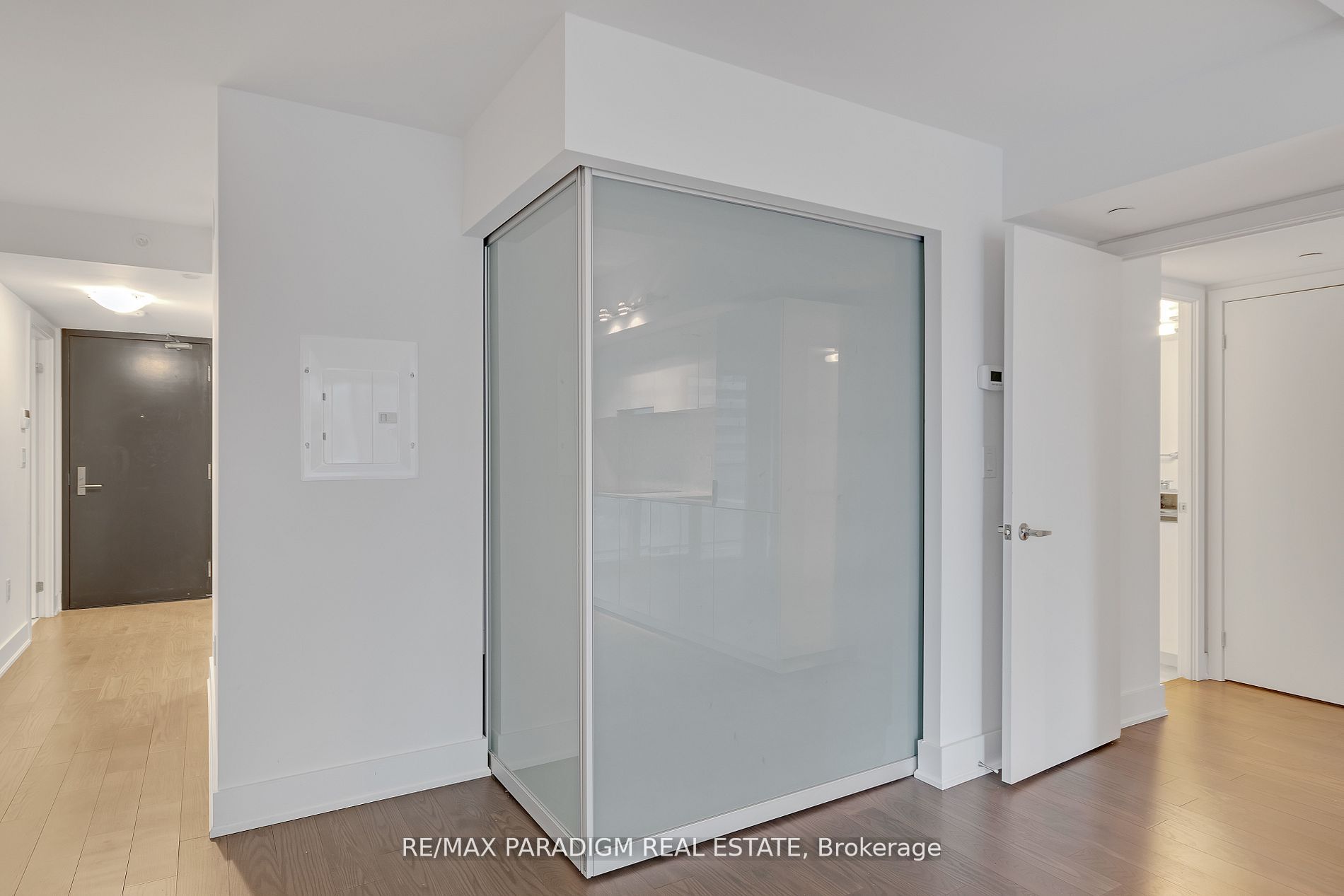 955 Bay Street 2501 Property Photo 7