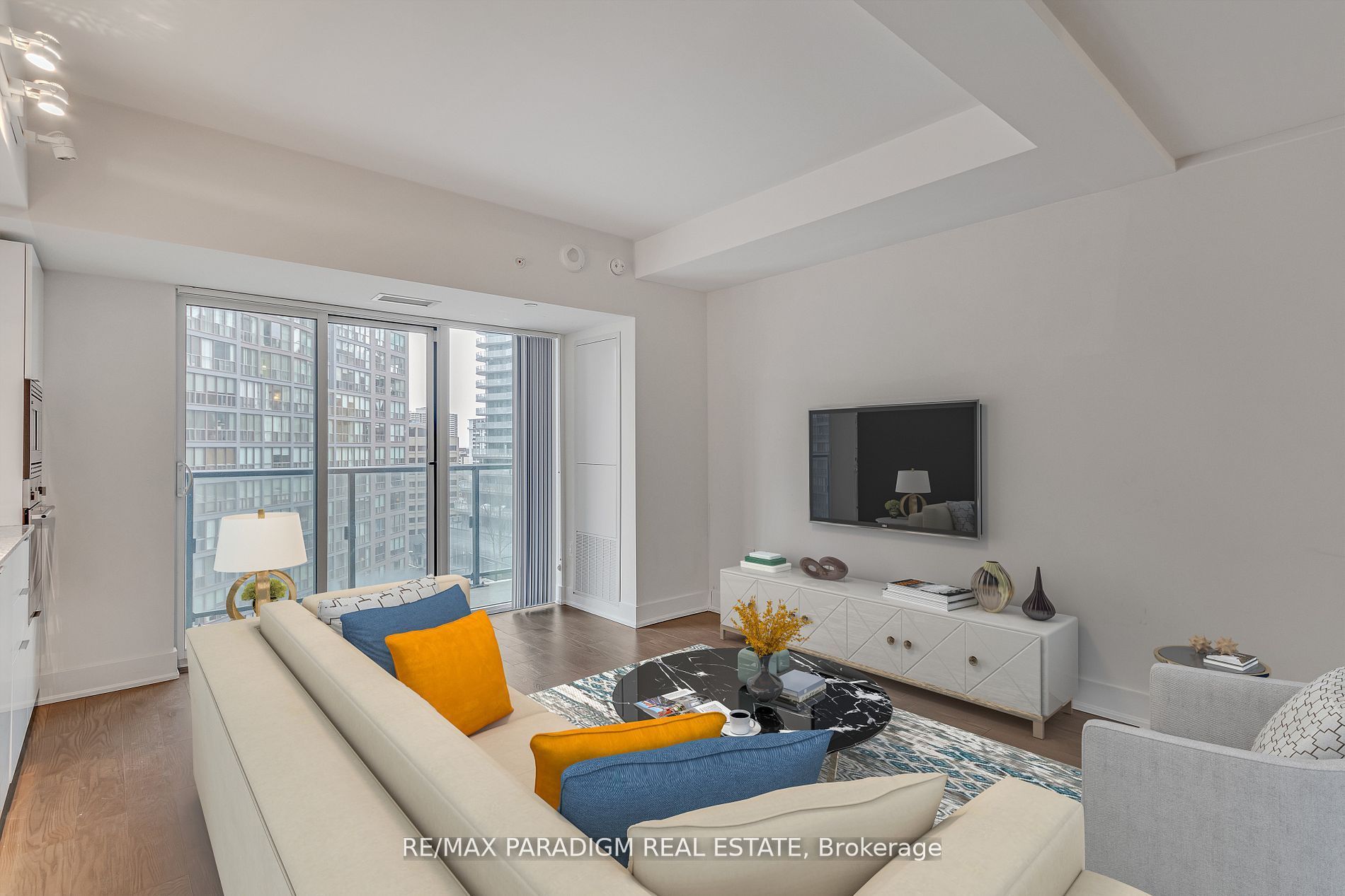 955 Bay Street 2501 Property Photo 12