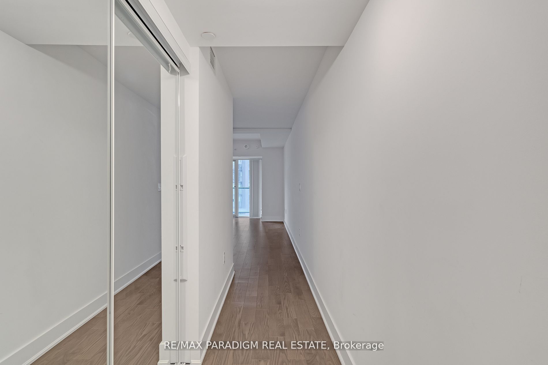 955 Bay Street 2501 Property Photo 14
