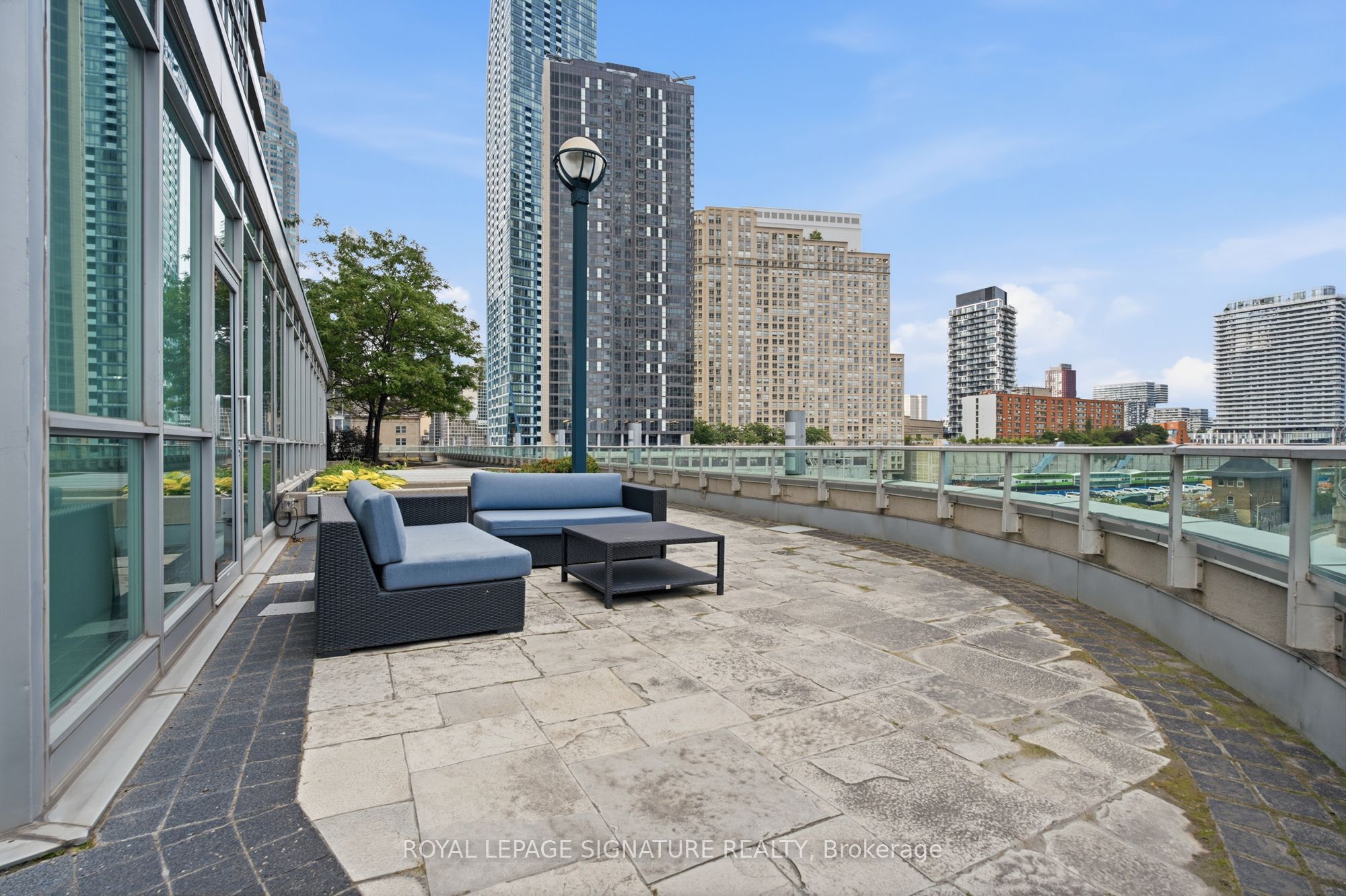 18 Yonge Street 2011 Property Photo 35