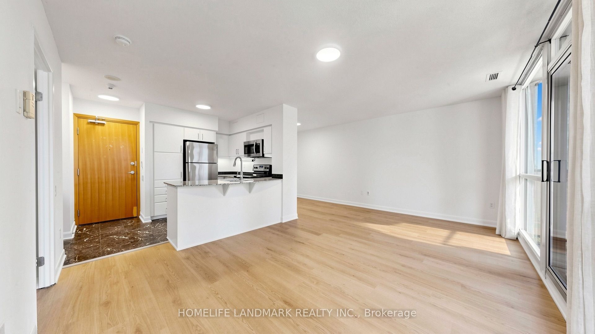 33 Sheppard Avenue E 1105 Property Photo 7