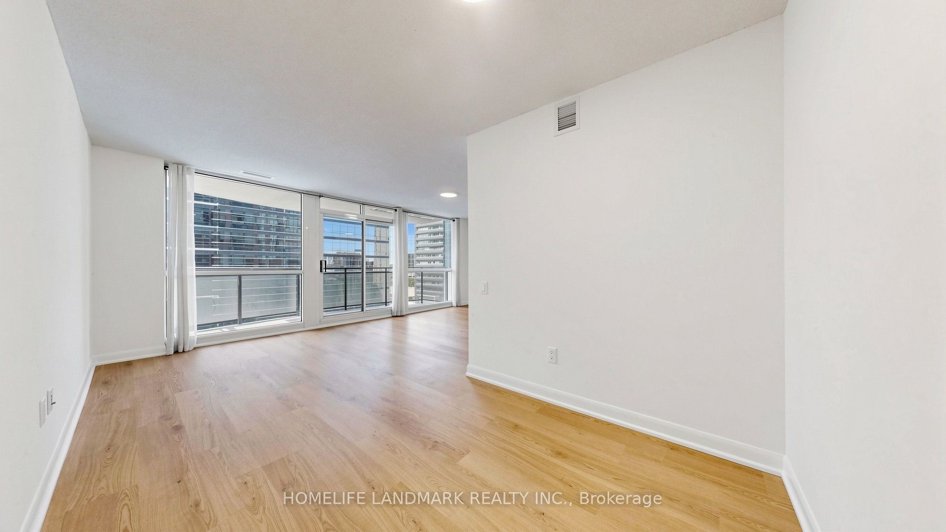33 Sheppard Avenue E 1105 Property Photo 10