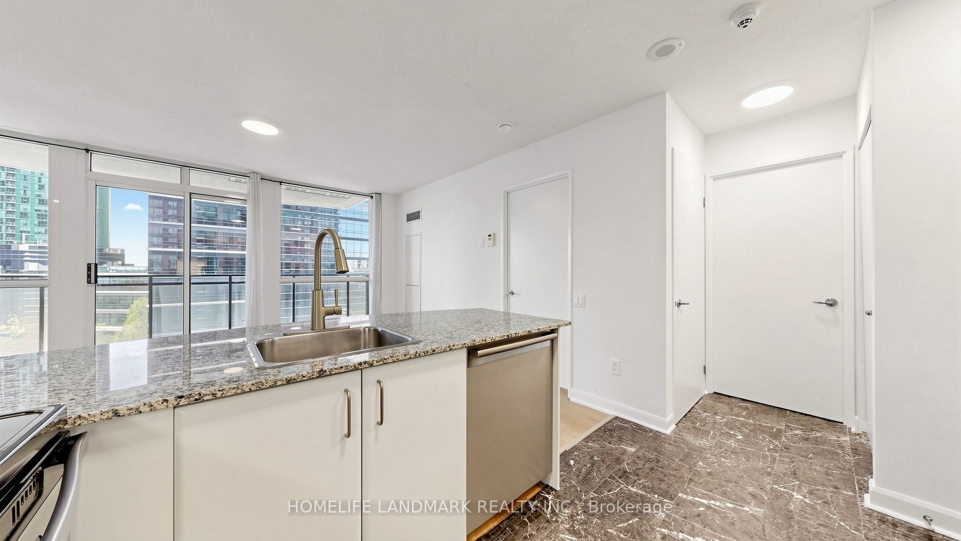 33 Sheppard Avenue E 1105 Property Photo 15