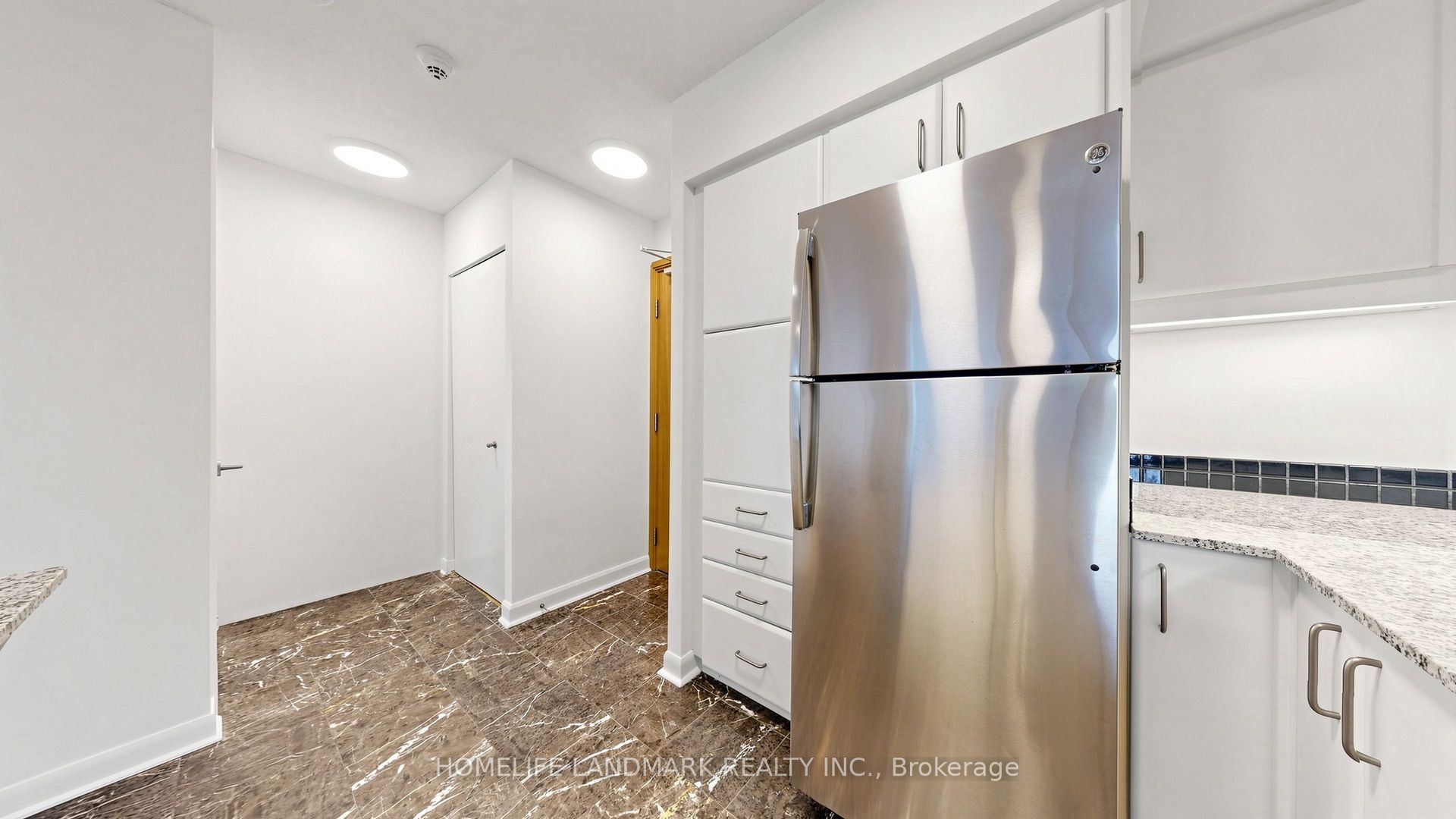 33 Sheppard Avenue E 1105 Property Photo 16