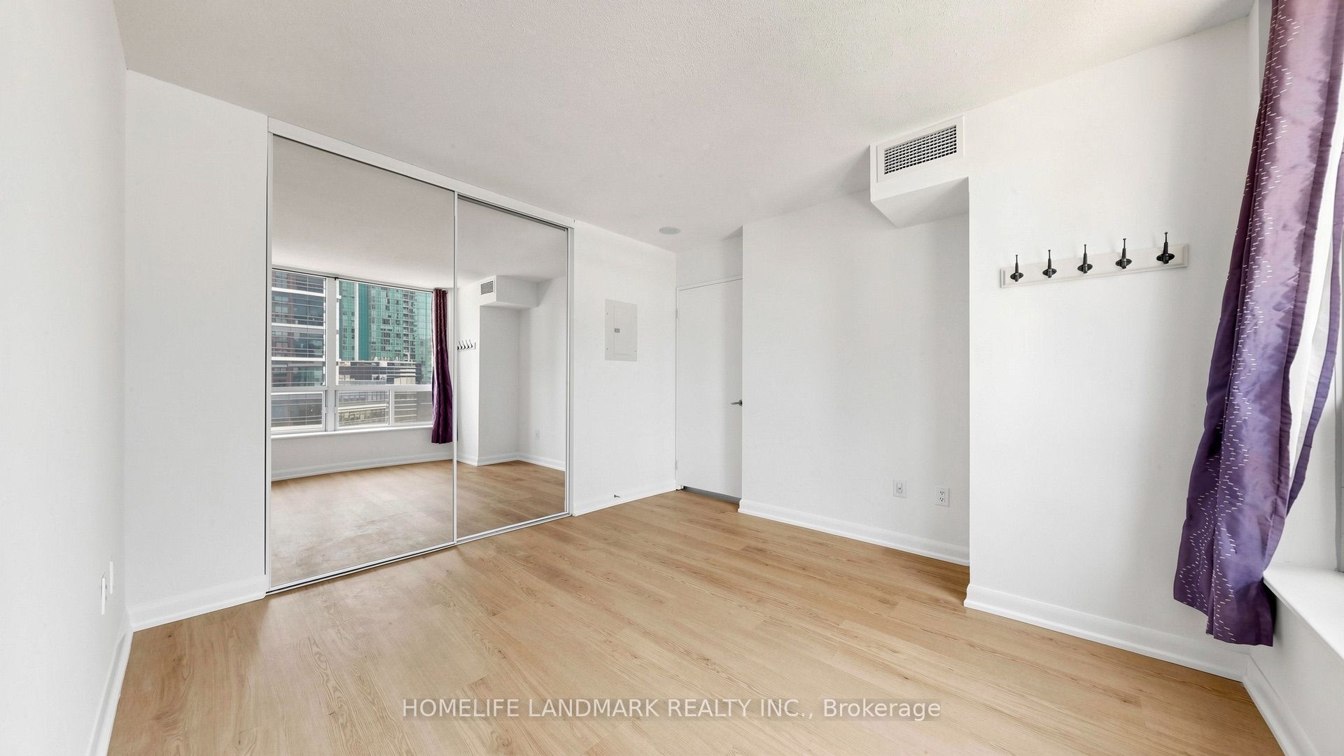 33 Sheppard Avenue E 1105 Property Photo 19