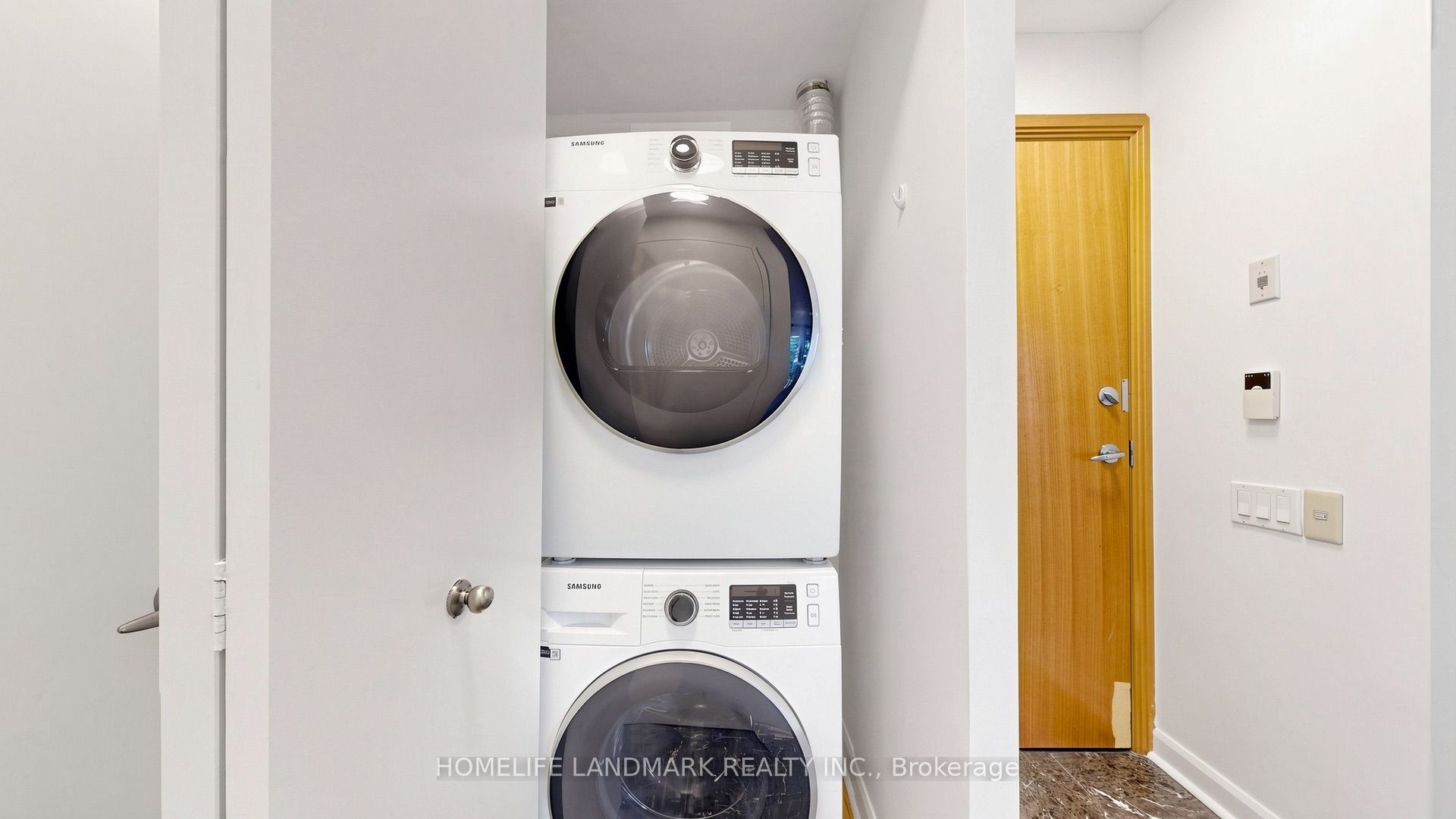33 Sheppard Avenue E 1105 Property Photo 22