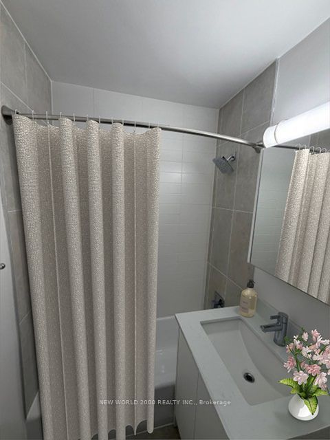 1220 Bayview Avenue 604 Property Photo 6