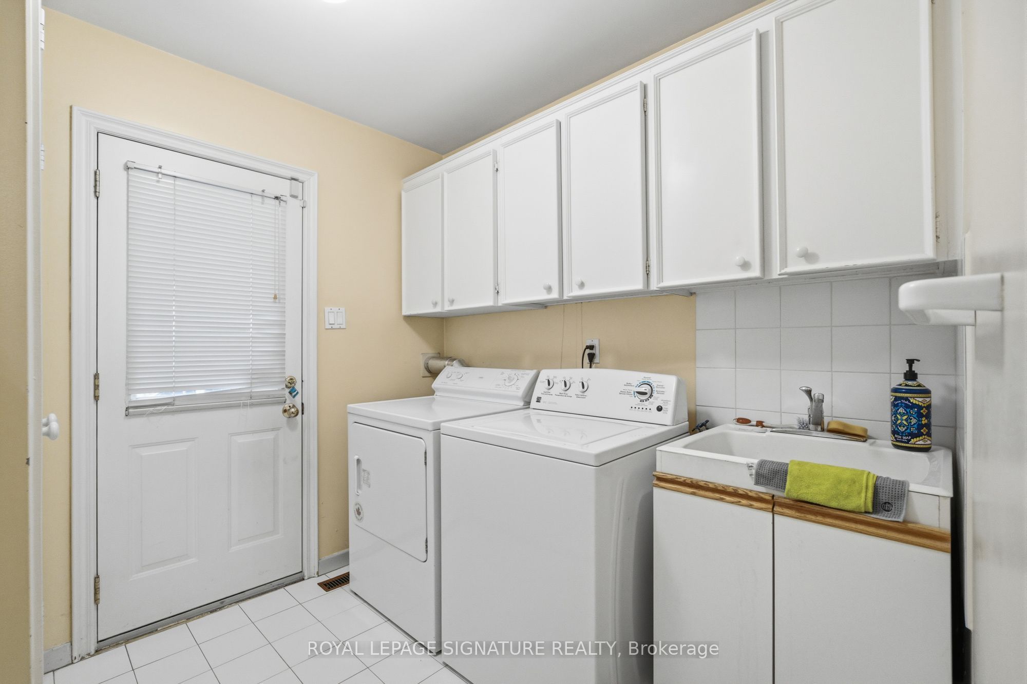 20 Wellesbourne Crescent Property Photo 17