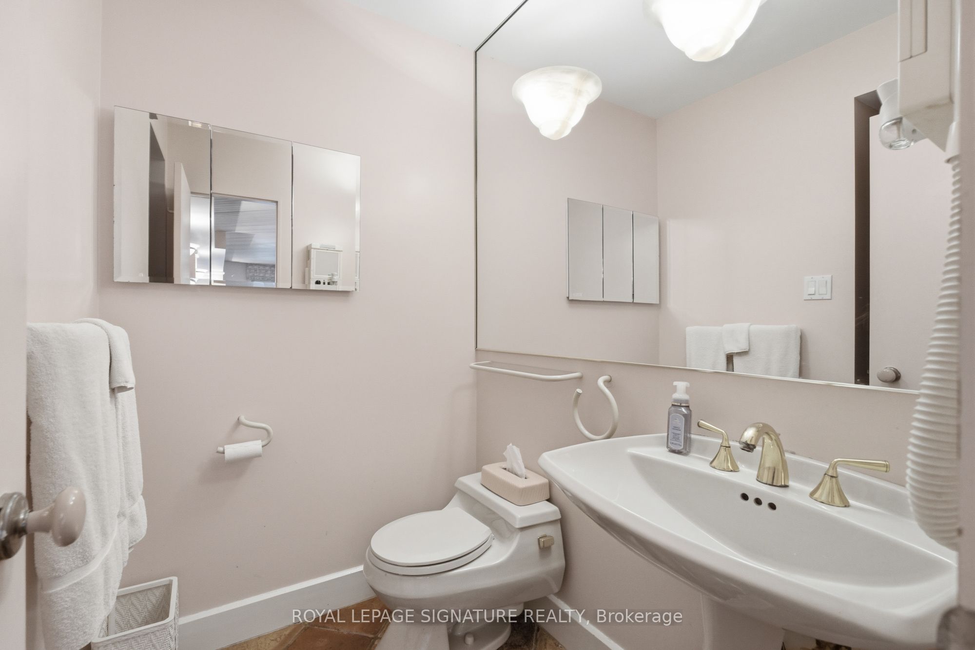 20 Wellesbourne Crescent Property Photo 44