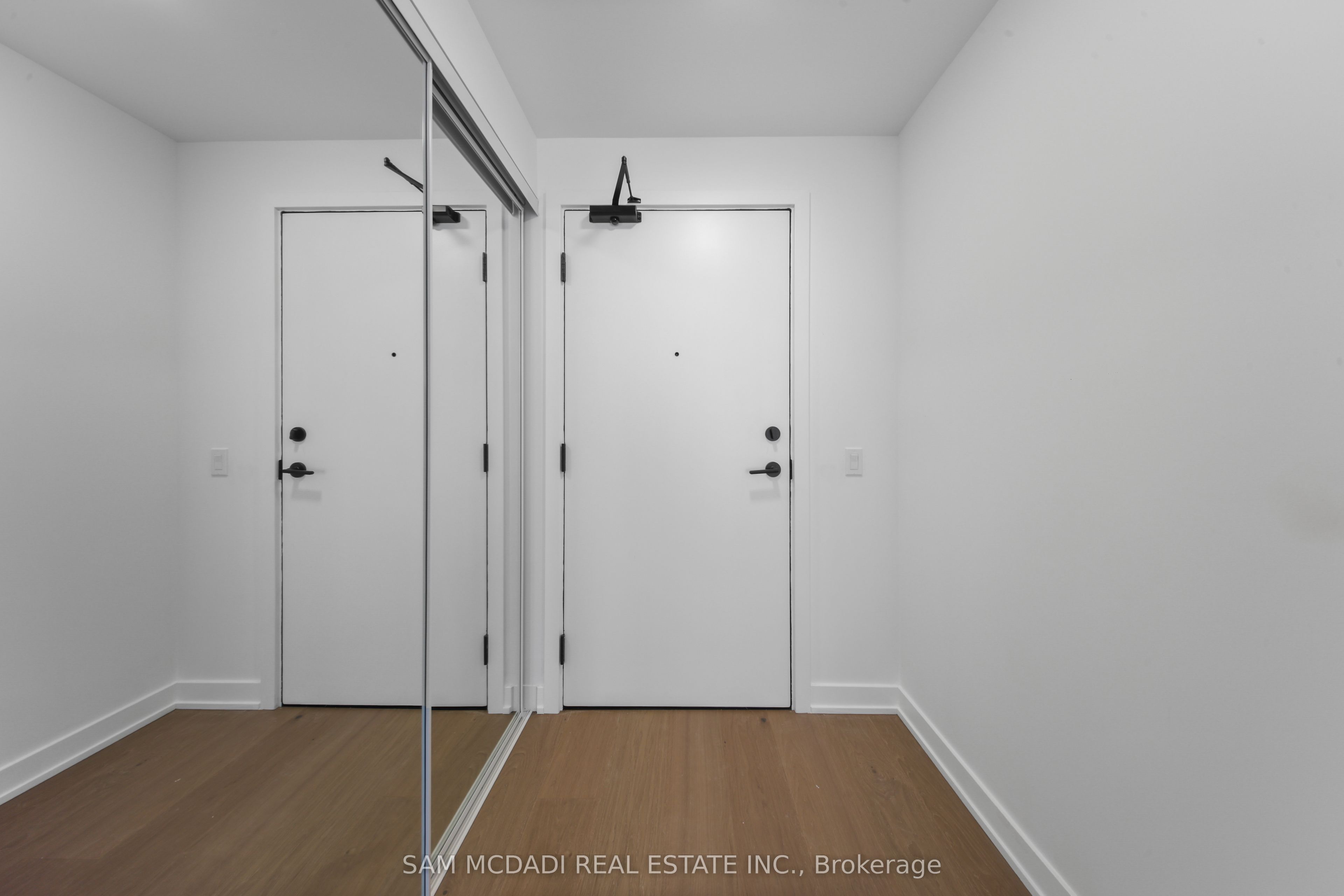 89 Montclair Avenue 1122 Property Photo 7