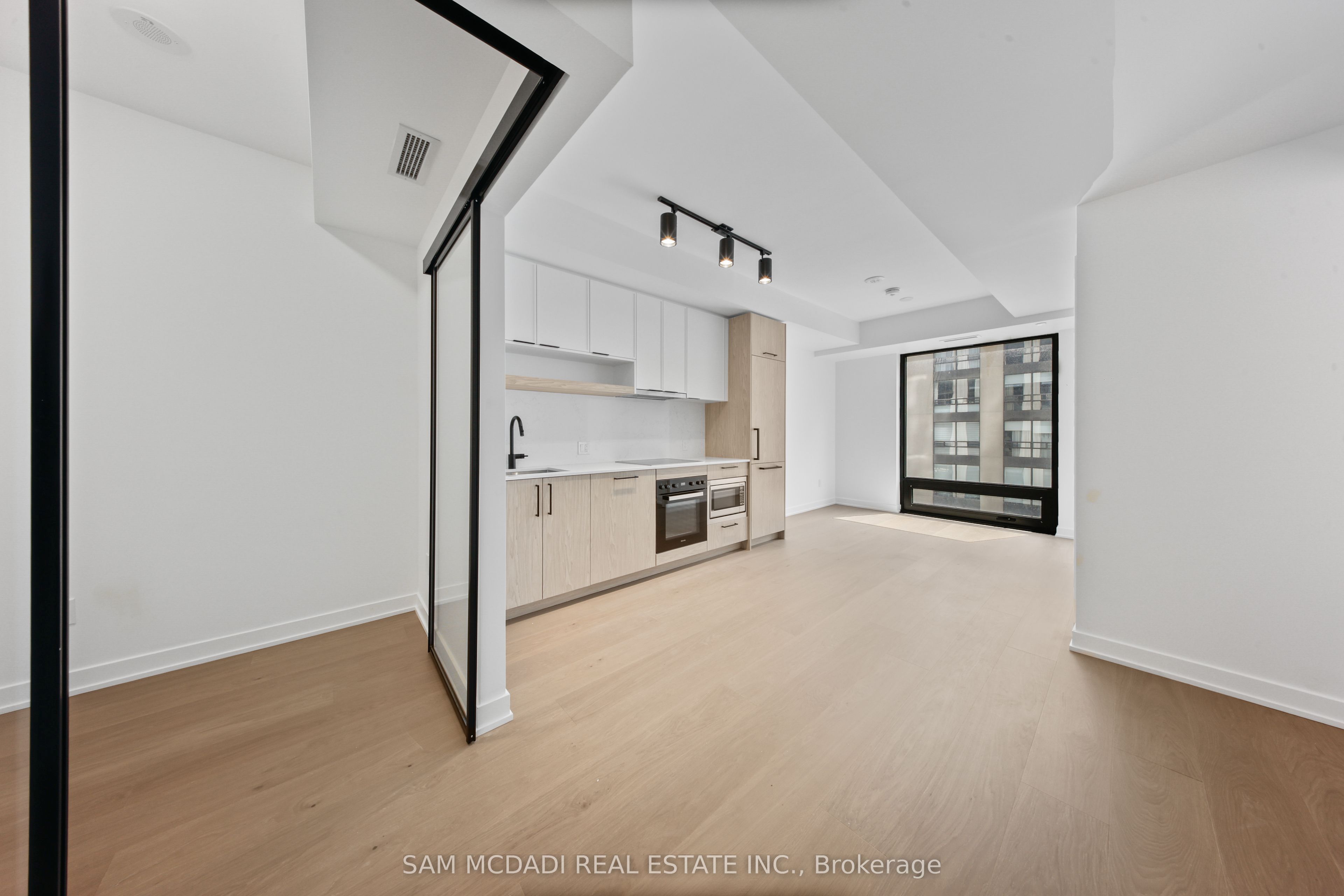 89 Montclair Avenue 1122 Property Photo 8