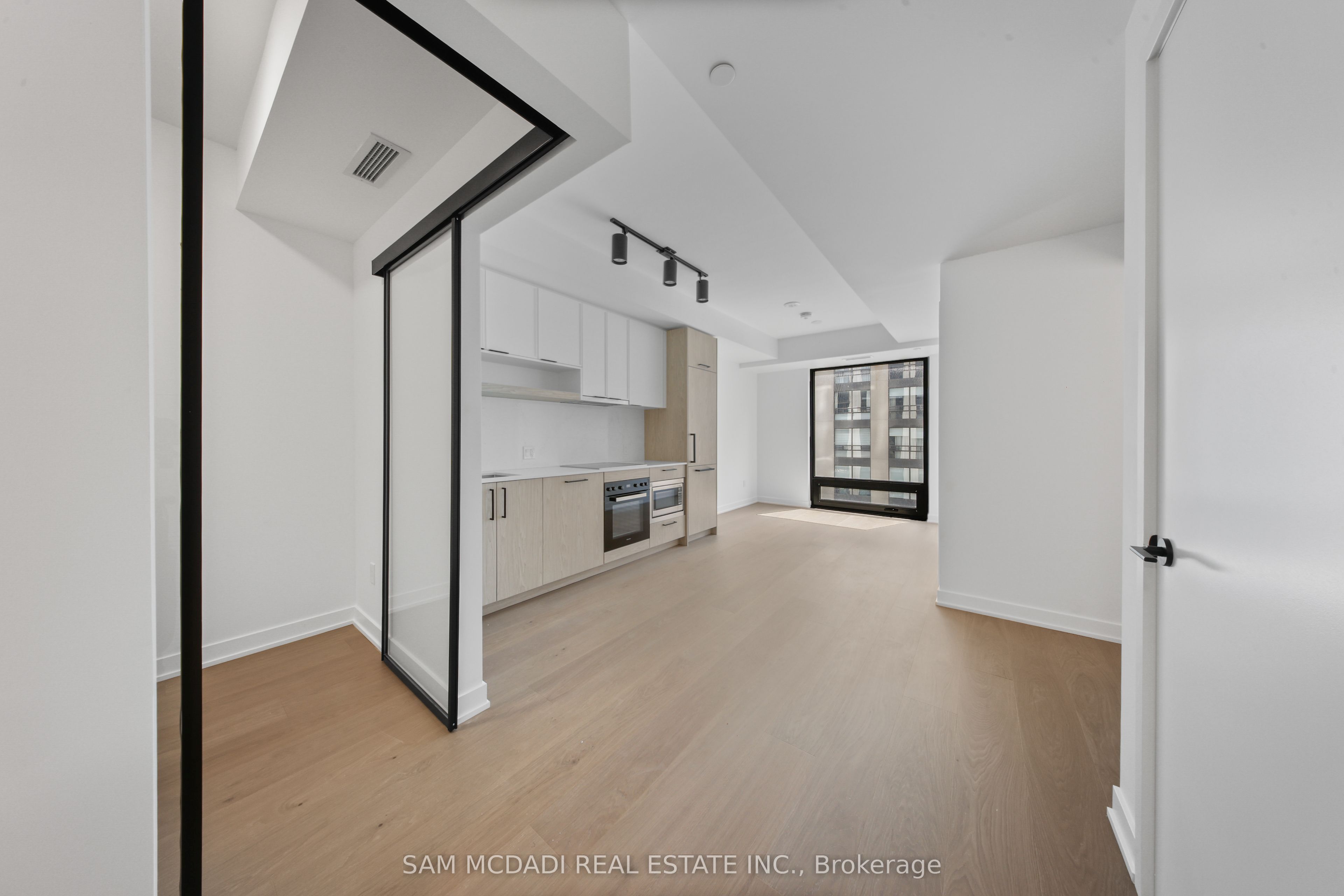 89 Montclair Avenue 1122 Property Photo 9