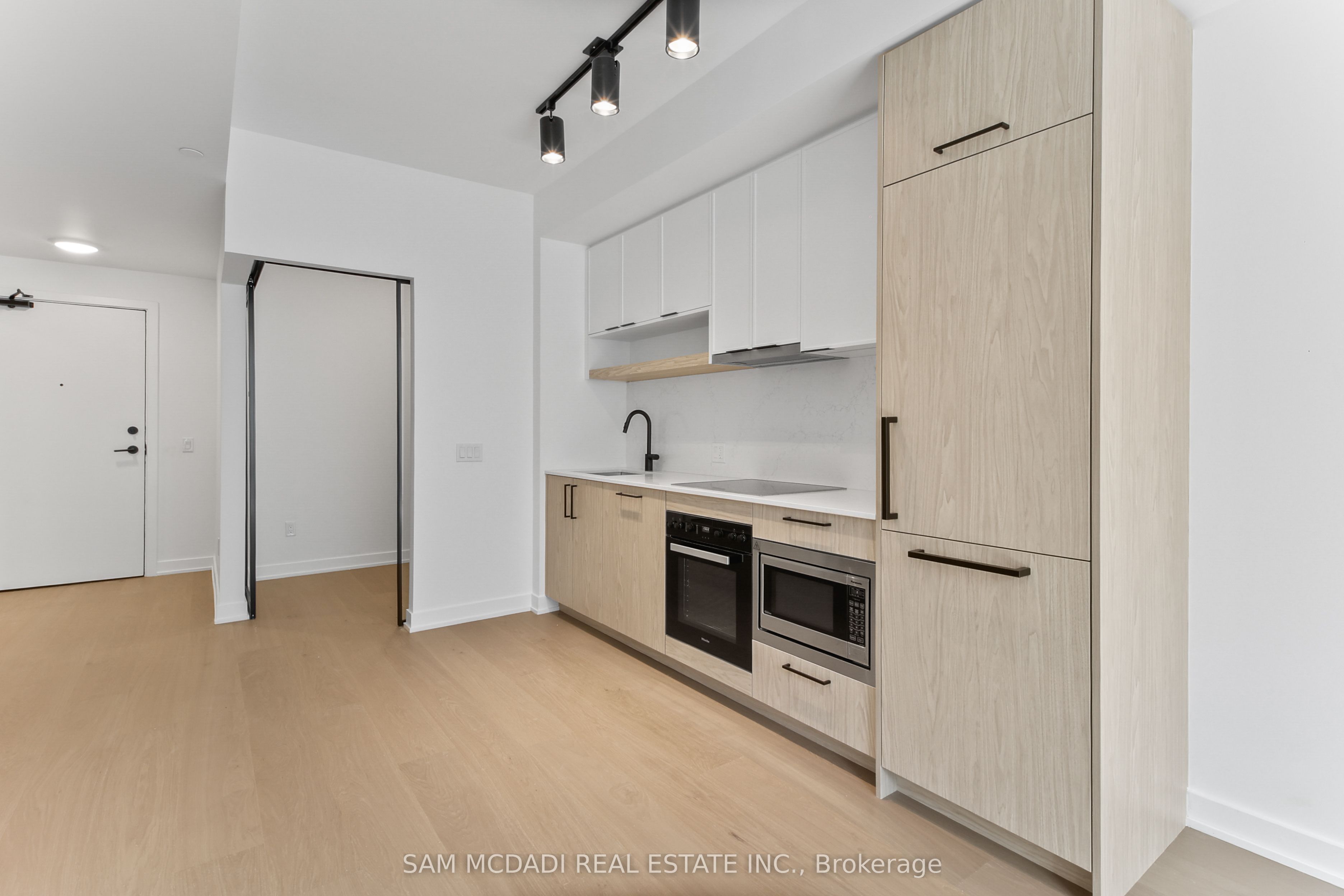 89 Montclair Avenue 1122 Property Photo 10