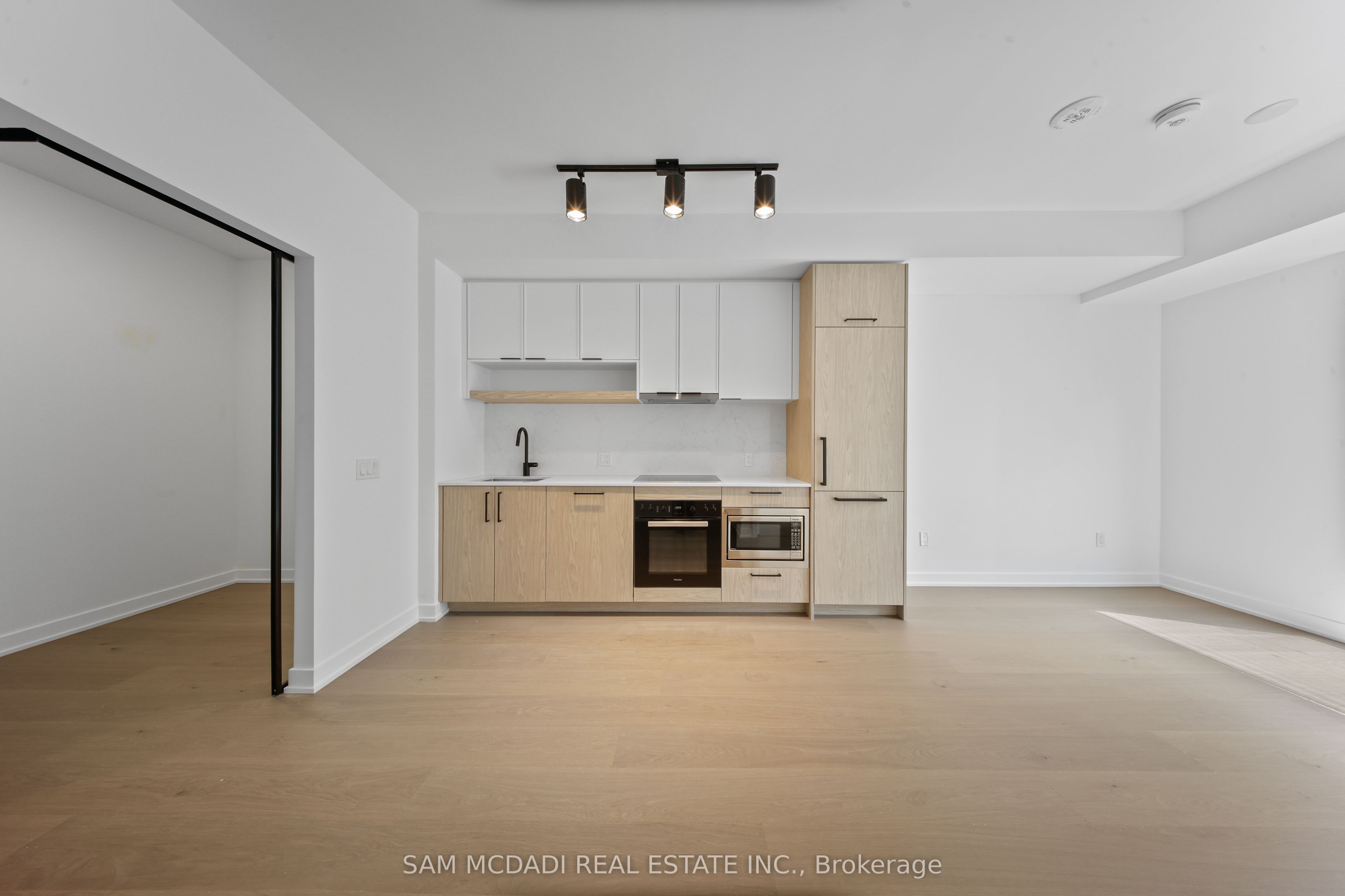 89 Montclair Avenue 1122 Property Photo 11
