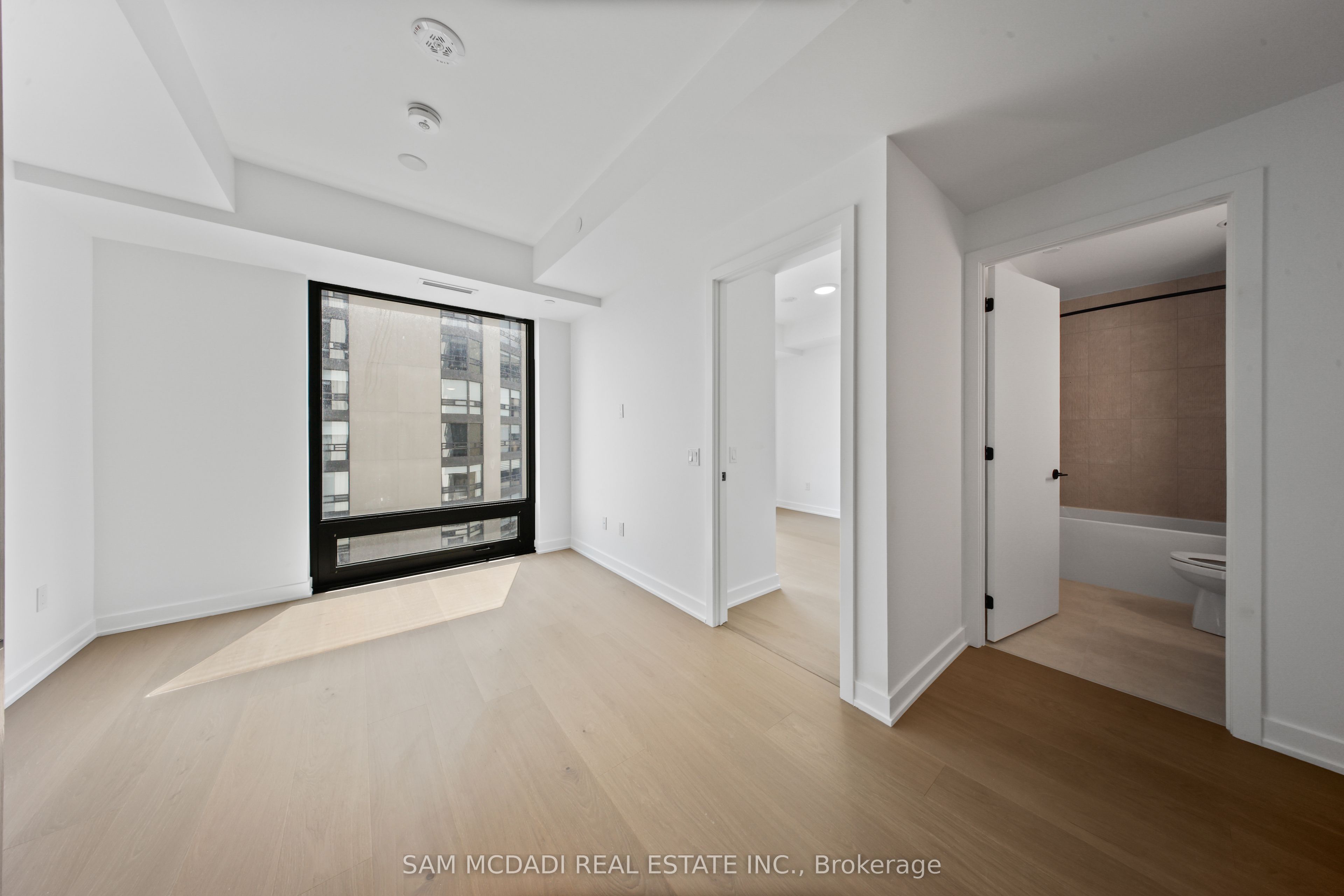 89 Montclair Avenue 1122 Property Photo 13