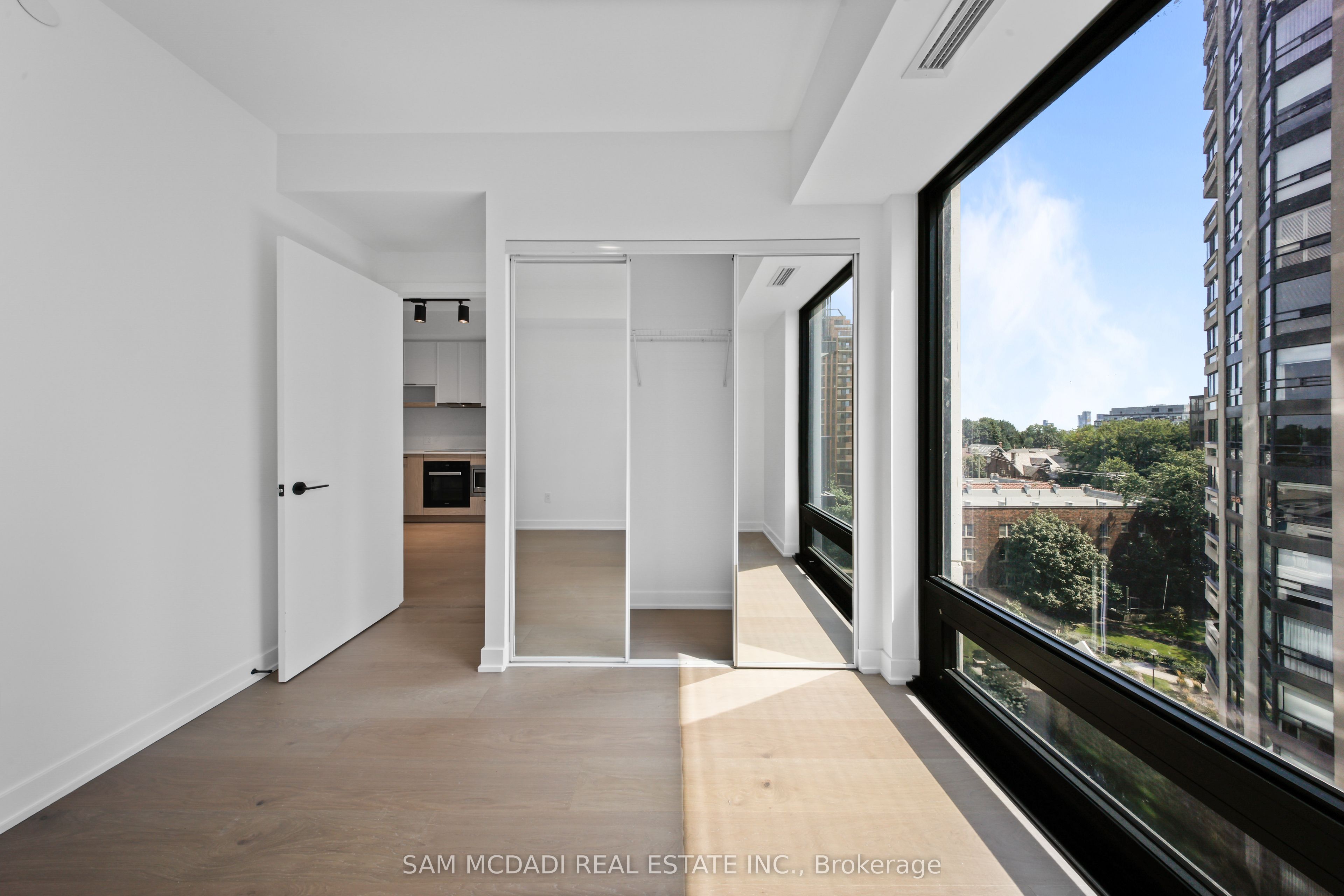 89 Montclair Avenue 1122 Property Photo 16