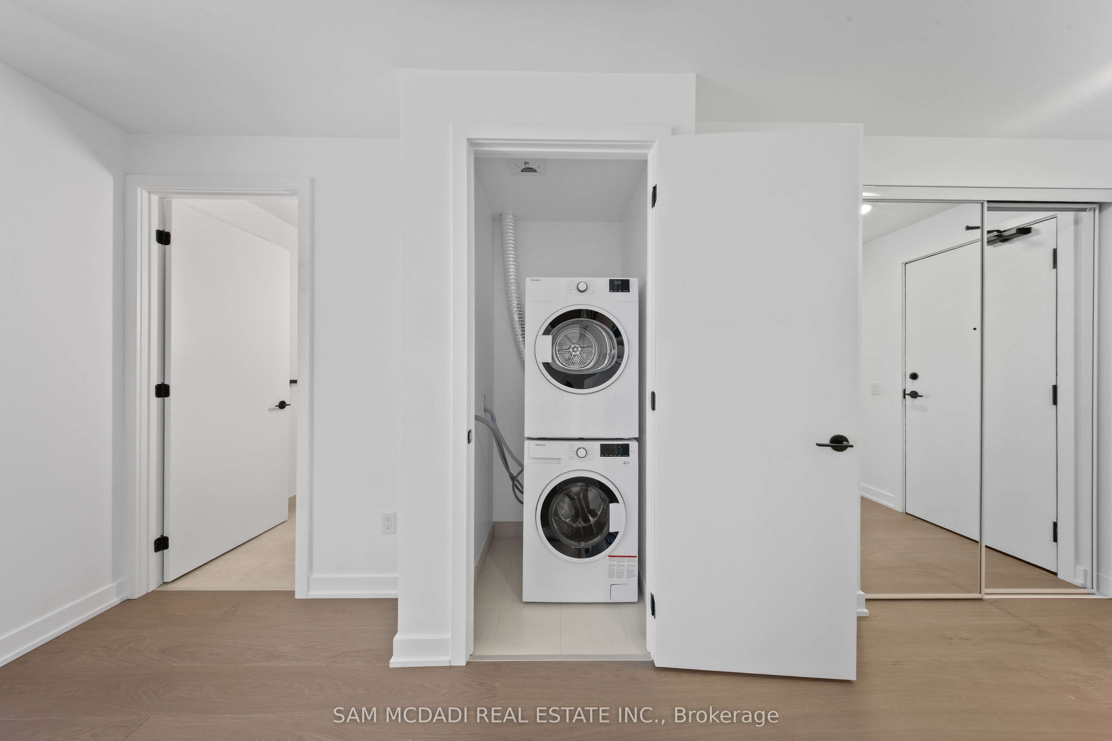 89 Montclair Avenue 1122 Property Photo 17