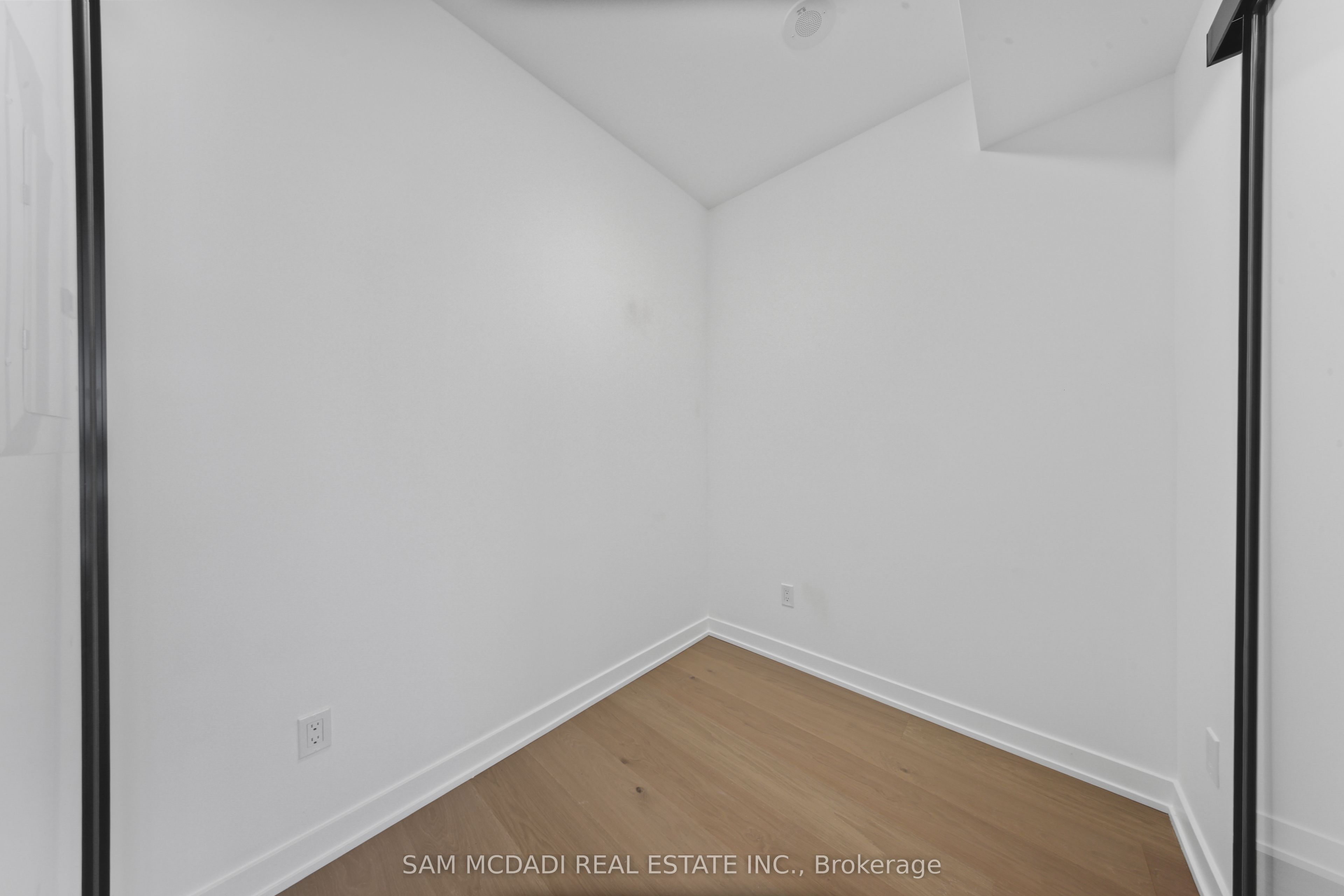 89 Montclair Avenue 1122 Property Photo 19