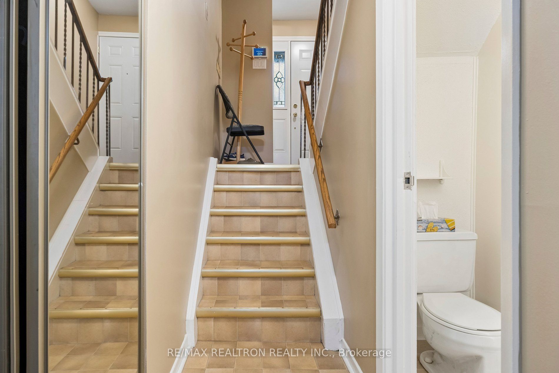 168 Song Meadoway Property Photo 5