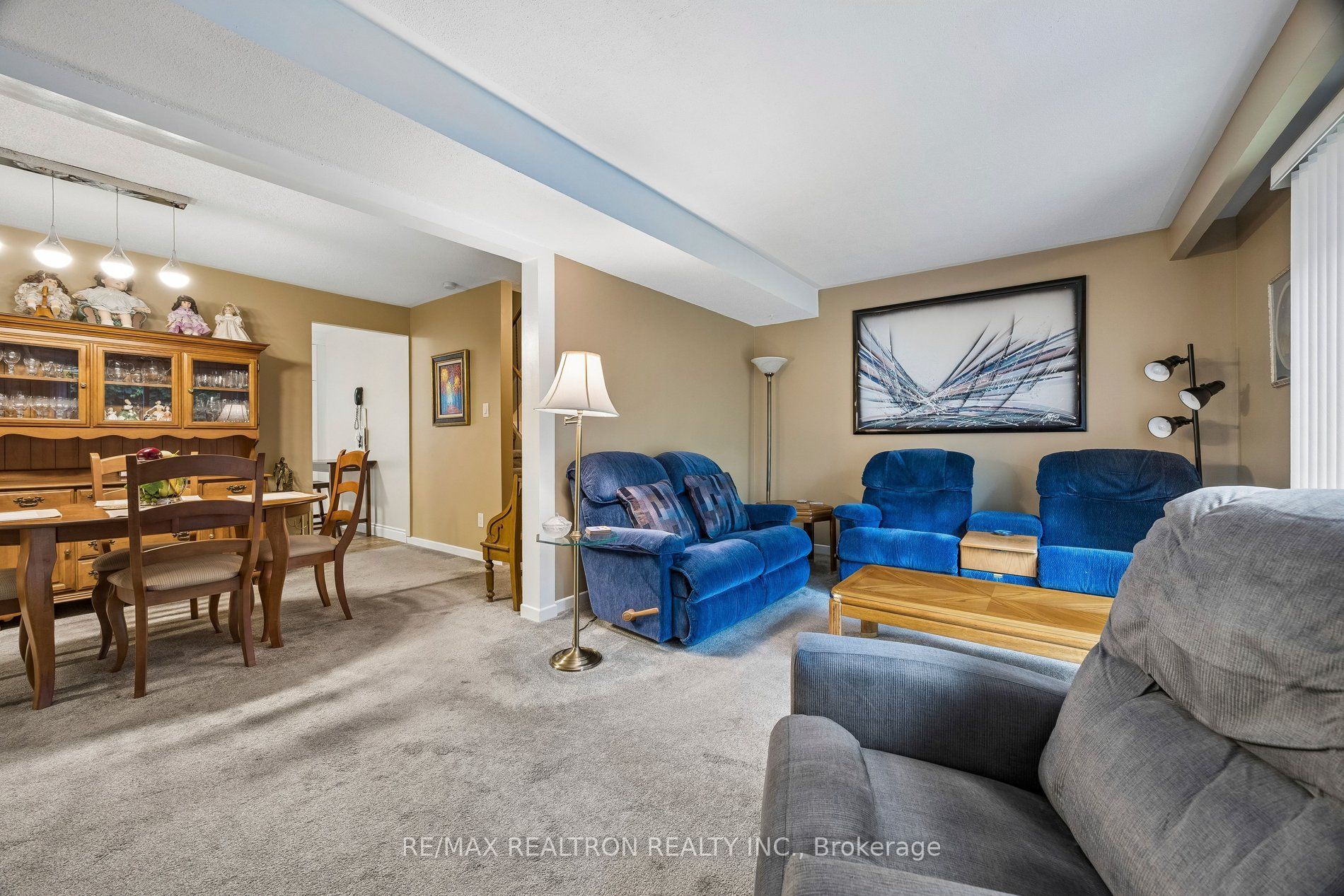 168 Song Meadoway Property Photo 8