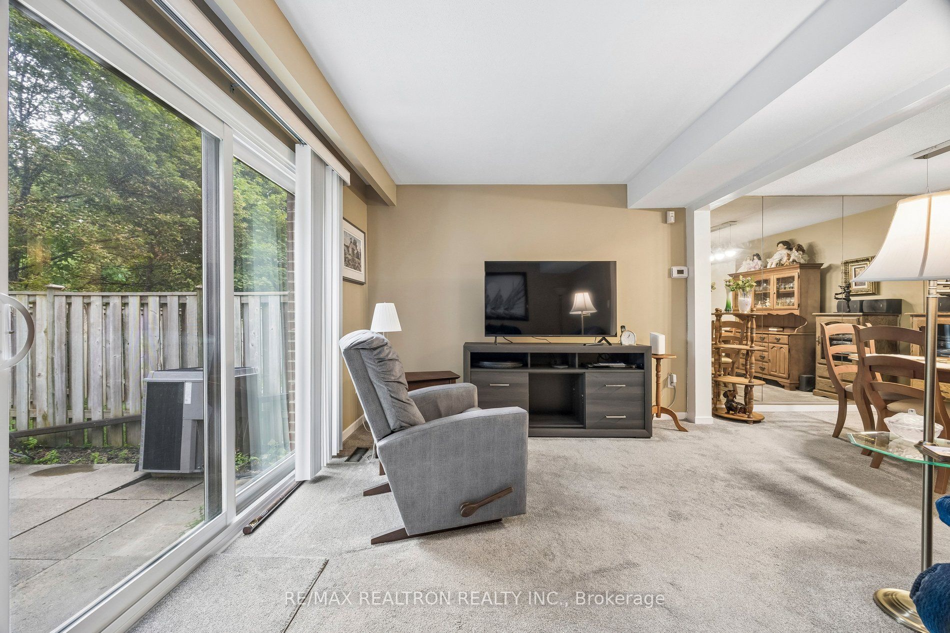 168 Song Meadoway Property Photo 10
