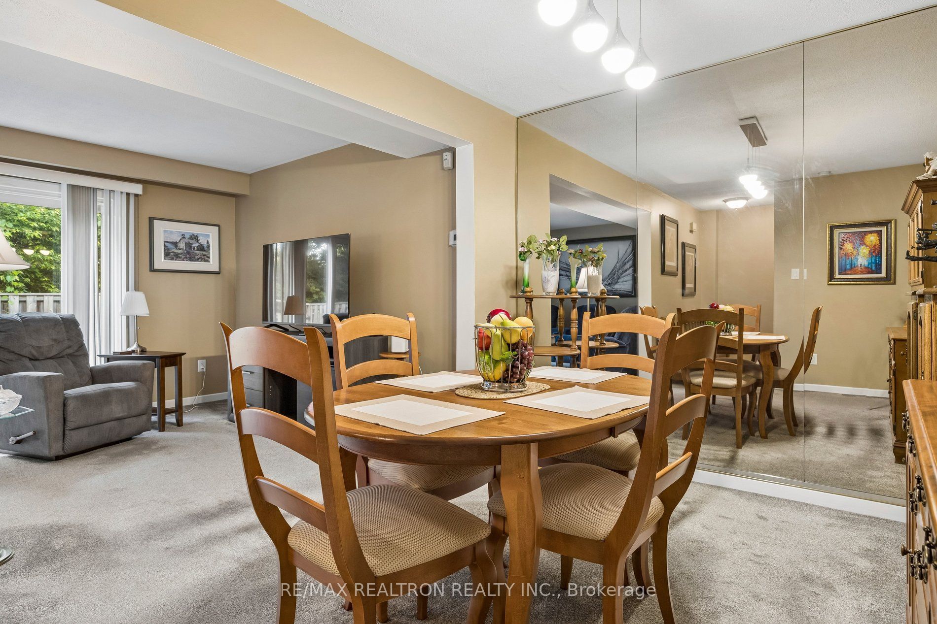 168 Song Meadoway Property Photo 12