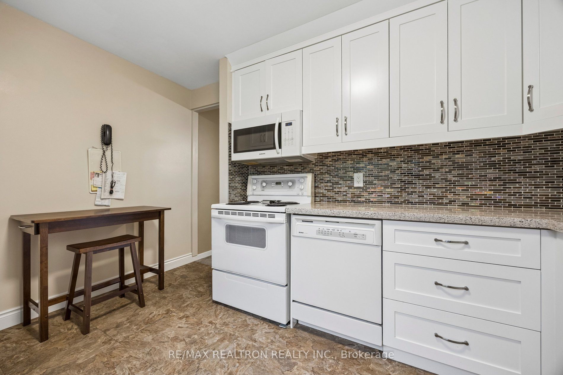 168 Song Meadoway Property Photo 19