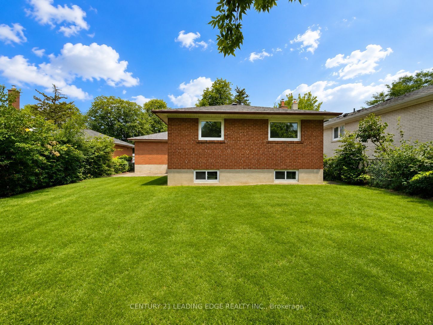 46 Adamede Crescent Property Photo 2