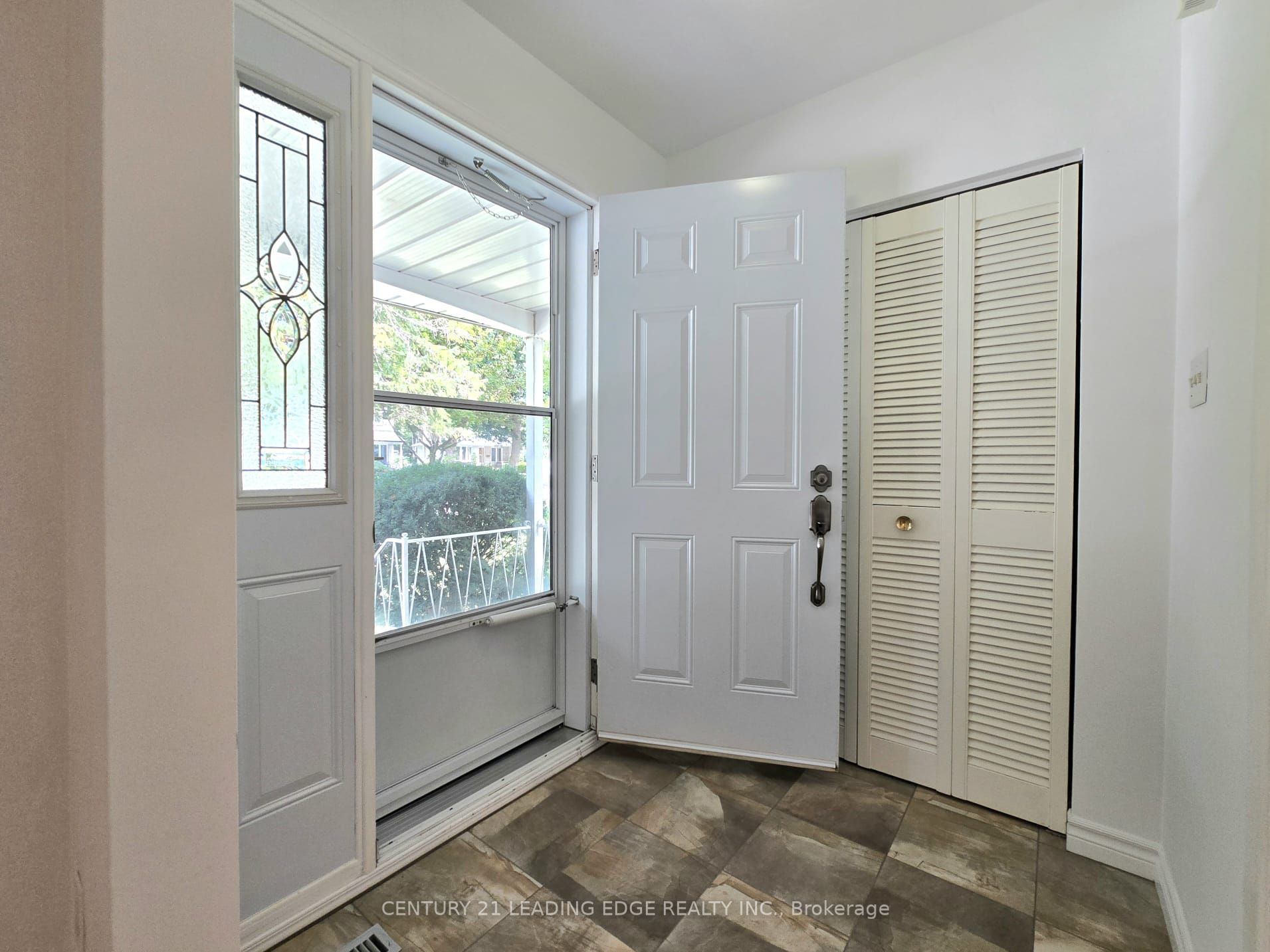 46 Adamede Crescent Property Photo 5
