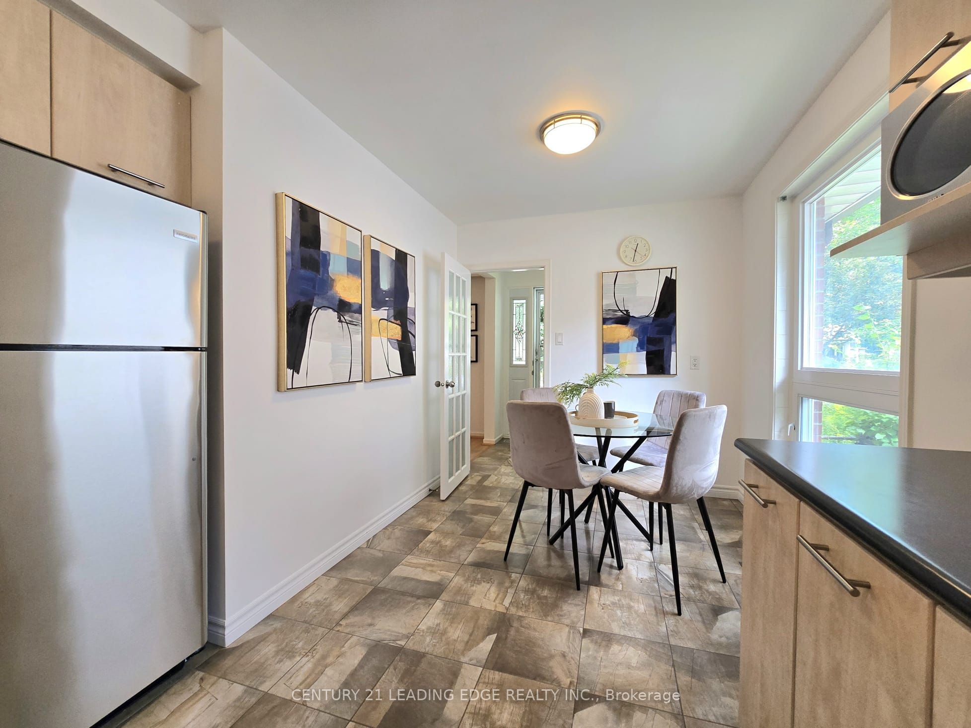46 Adamede Crescent Property Photo 16