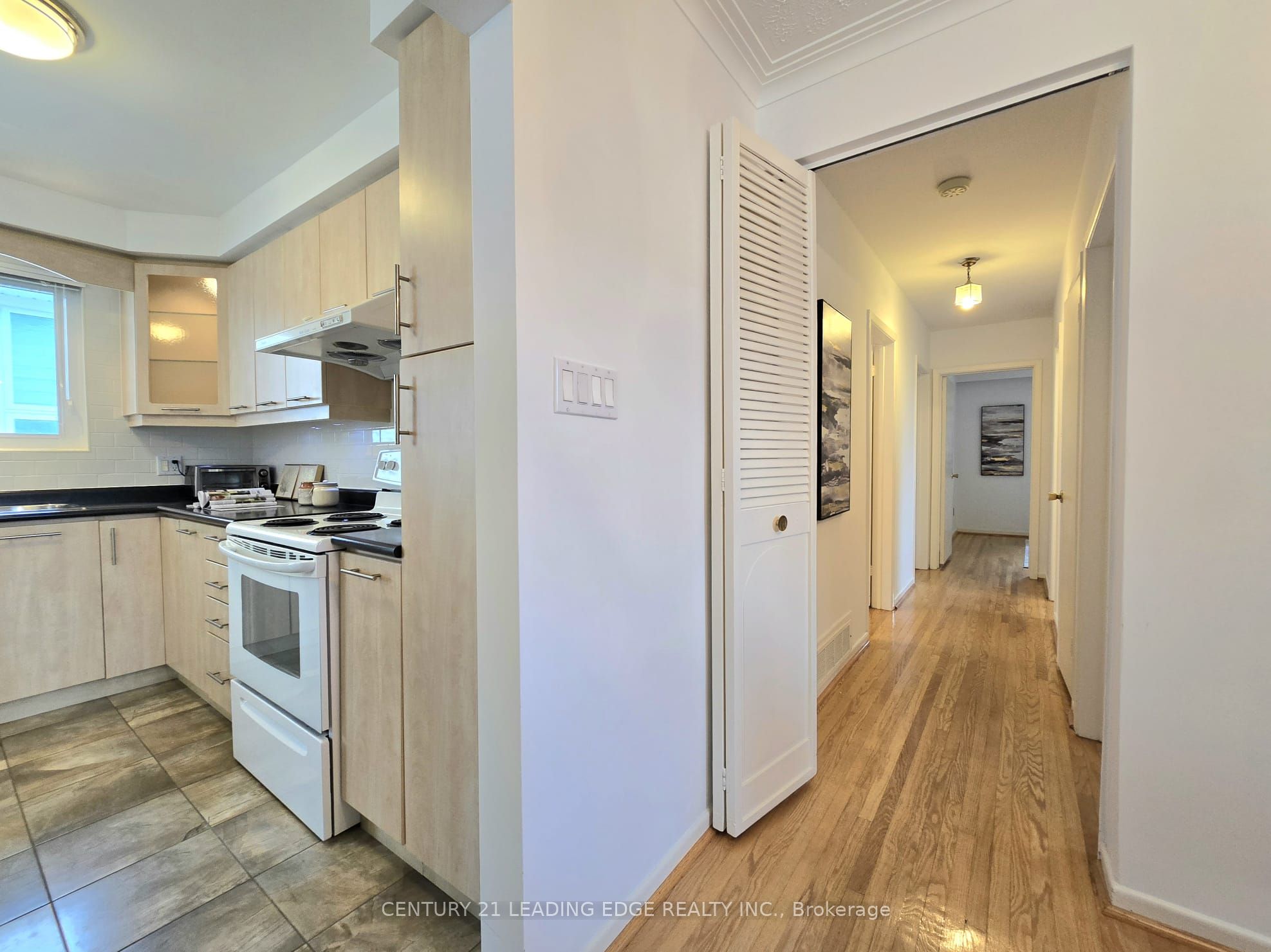 46 Adamede Crescent Property Photo 18