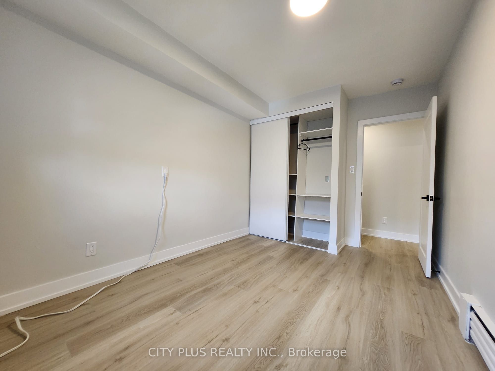3547 Bathurst Street 2 Property Photo 9