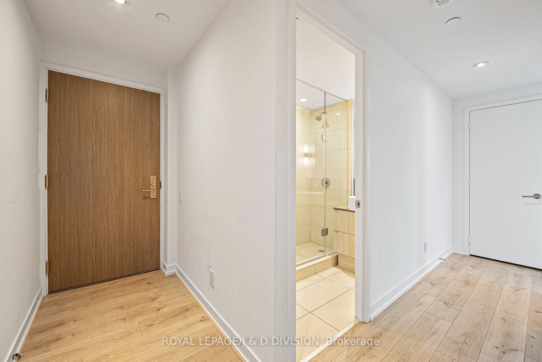 161 Roehampton Avenue 3103 Property Photo 2