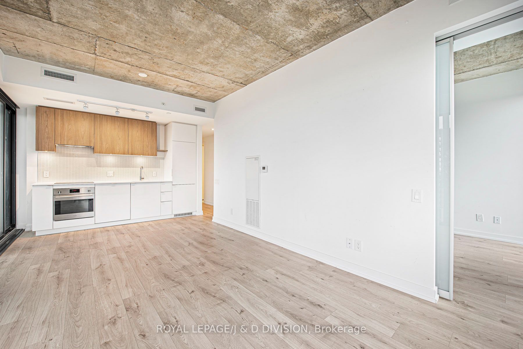 161 Roehampton Avenue 3103 Property Photo 7