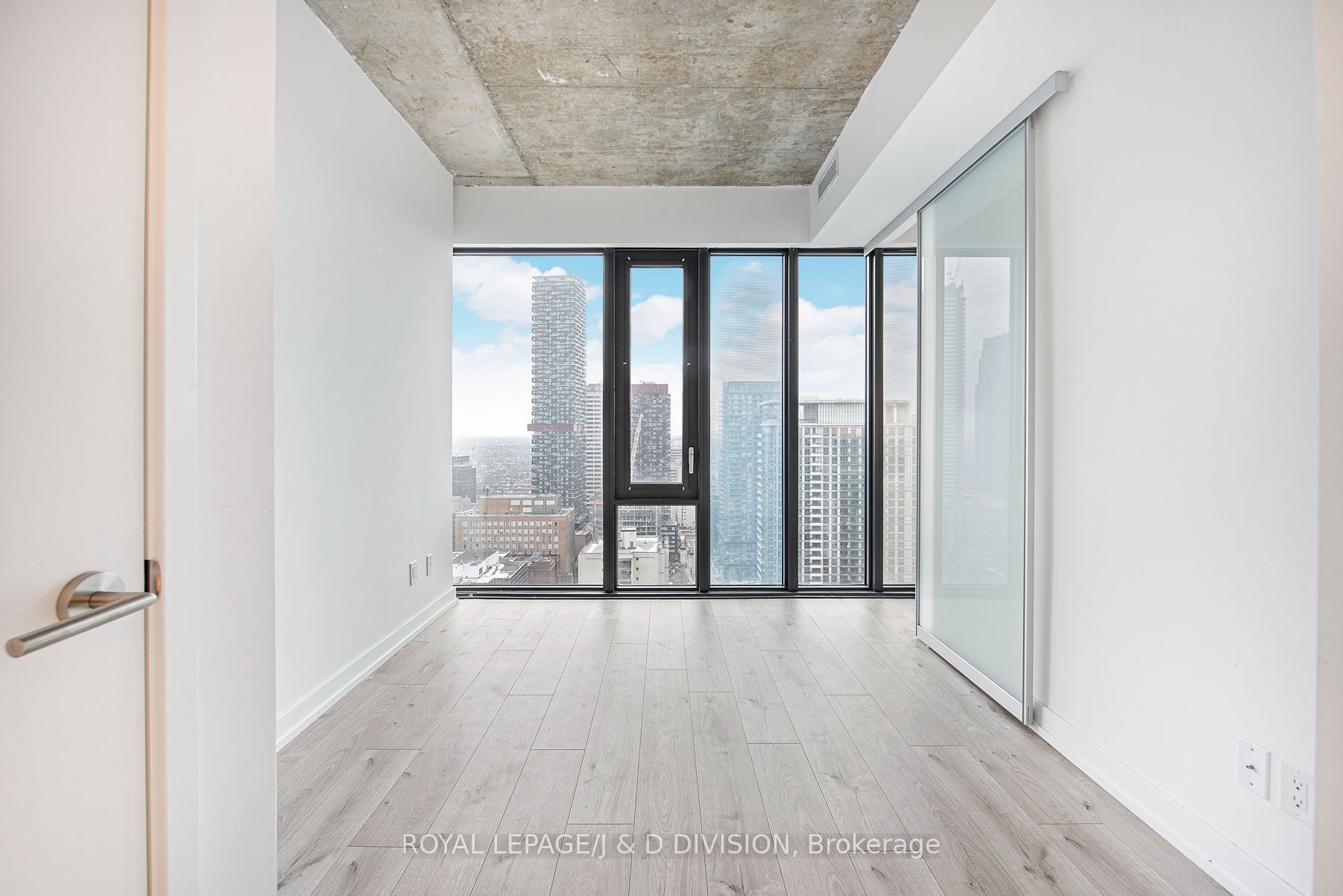 161 Roehampton Avenue 3103 Property Photo 11