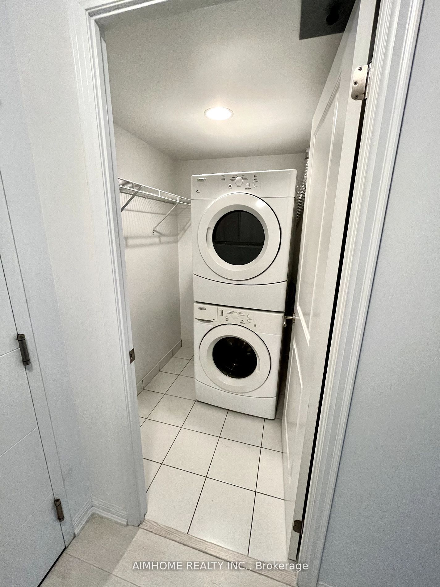 400 Adelaide Street E 305 Property Photo 6