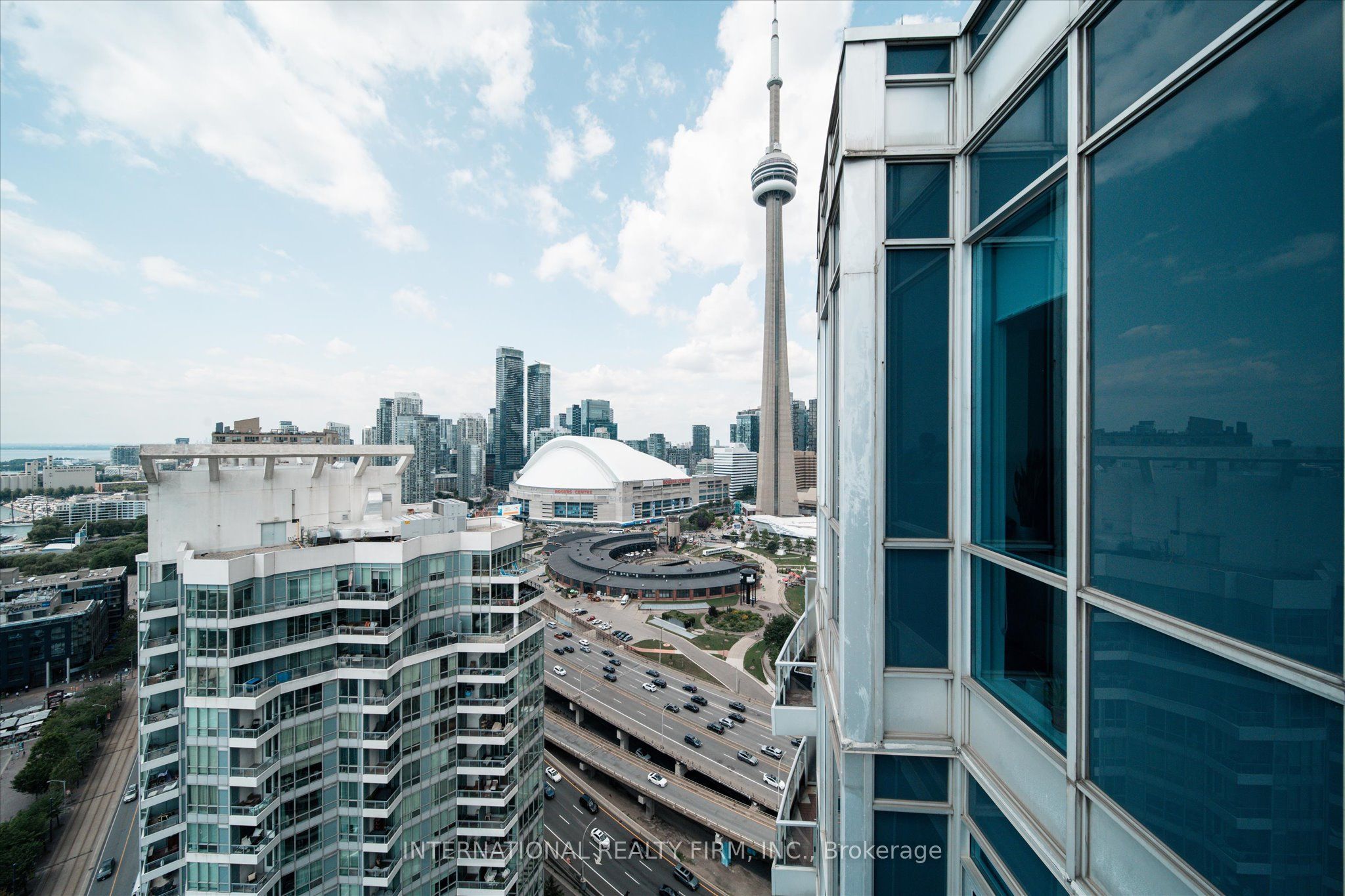 218 Queens Quay W Ph4 Property Photo 4