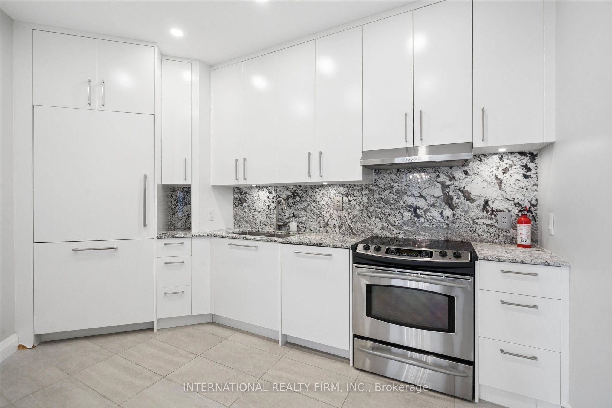 218 Queens Quay W Ph4 Property Photo 16