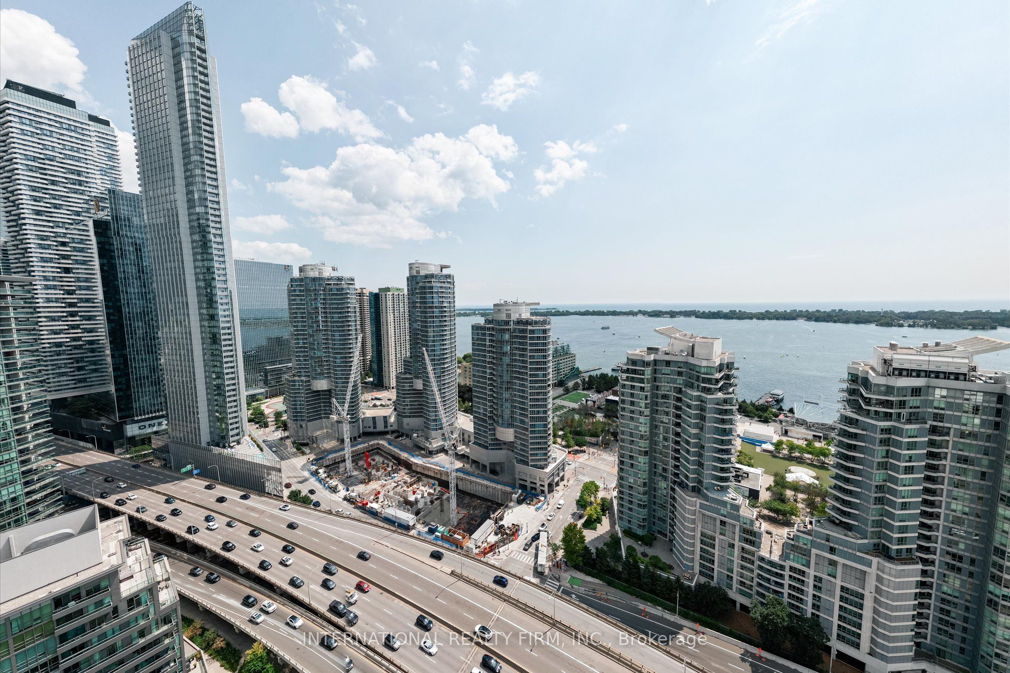218 Queens Quay W Ph4 Property Photo 45
