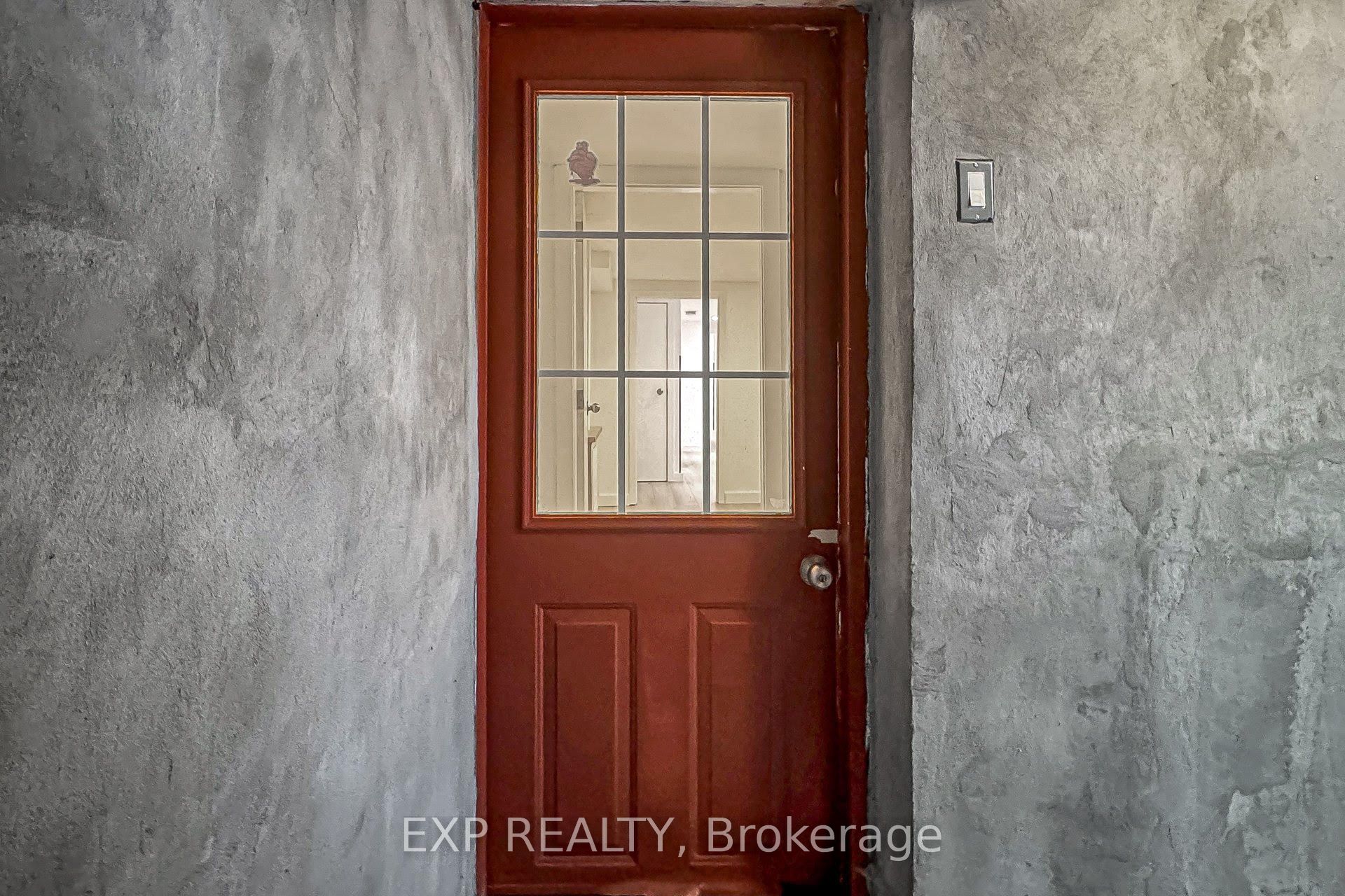 858 Manning Avenue Bsmt Property Photo 2